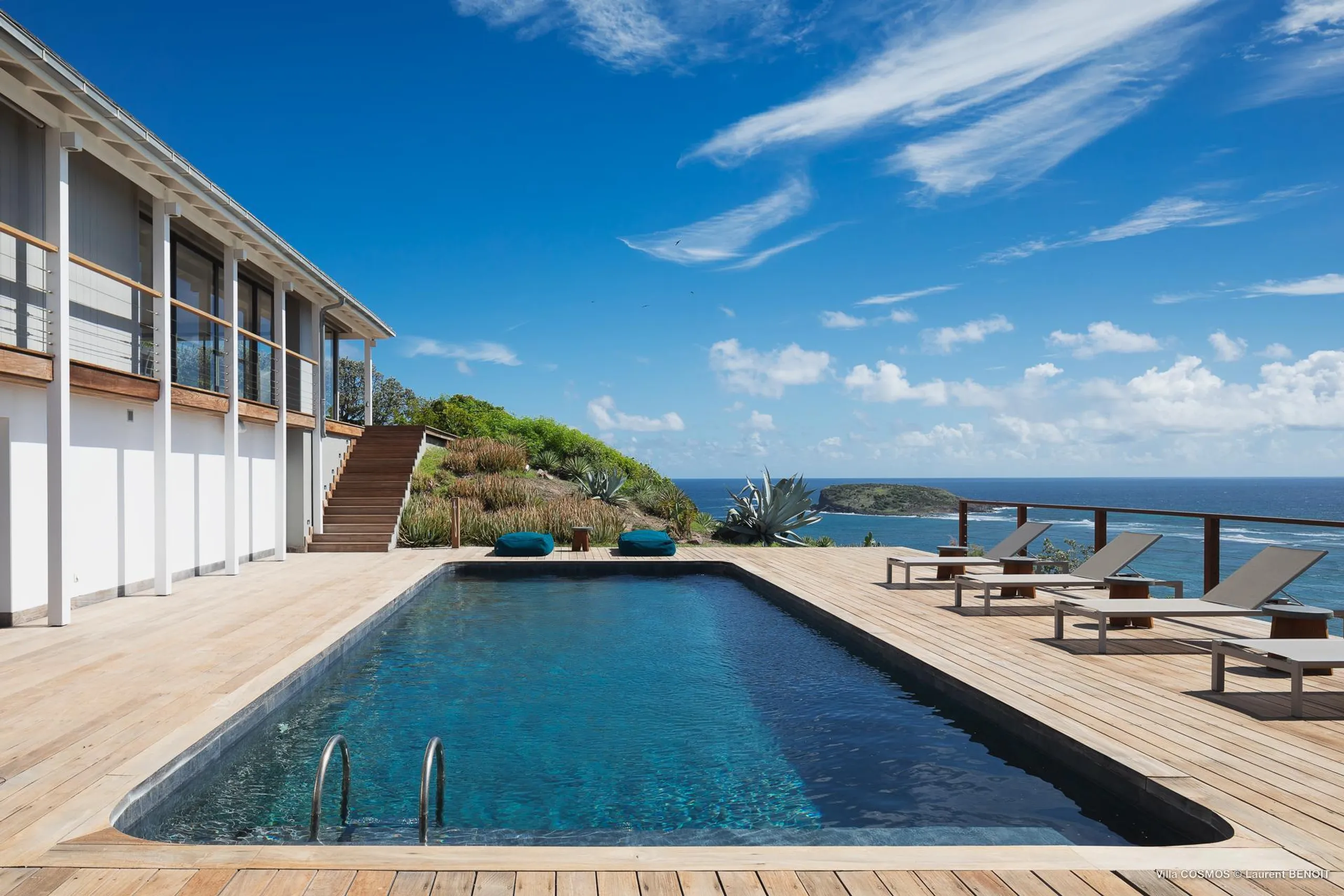 Magnificent Tropical Villa w/ Private Pool and Gourmet Kitchen — photograph 2