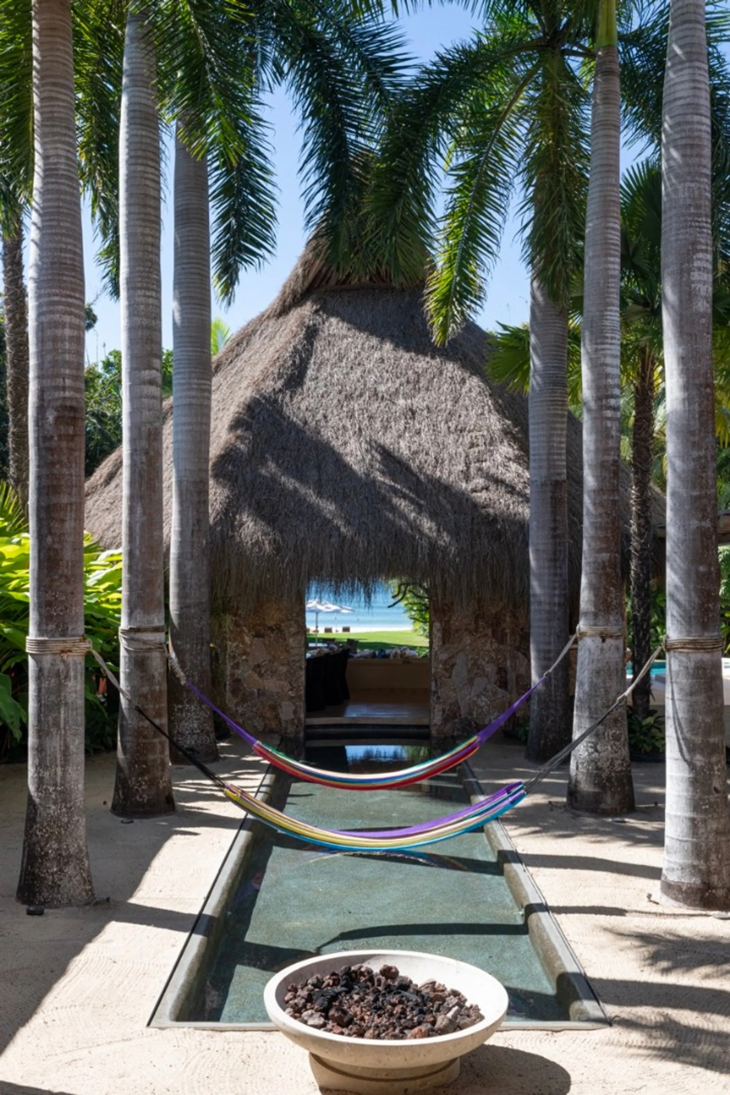 Beachfront Ranchos Estates Villa with 3-Tier Infinity Pool and Direct Beach Access — photograph 9