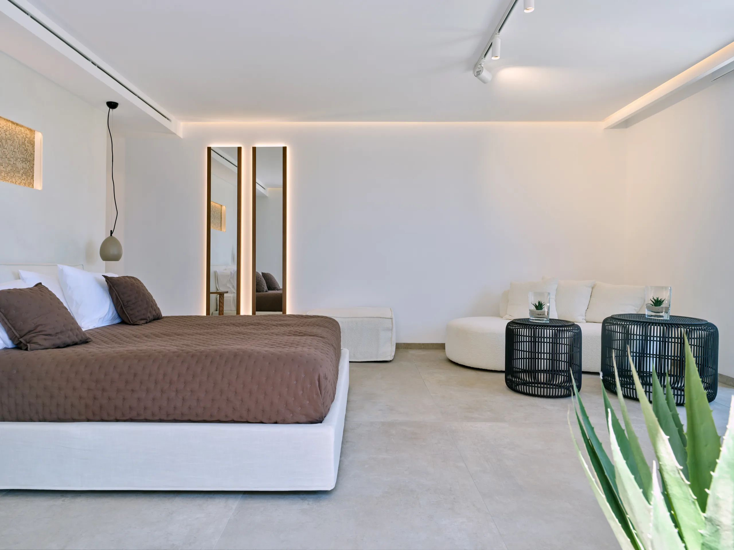 Sumptuous Retreat with Private Pool and Breathtaking Sea Views — photograph 10