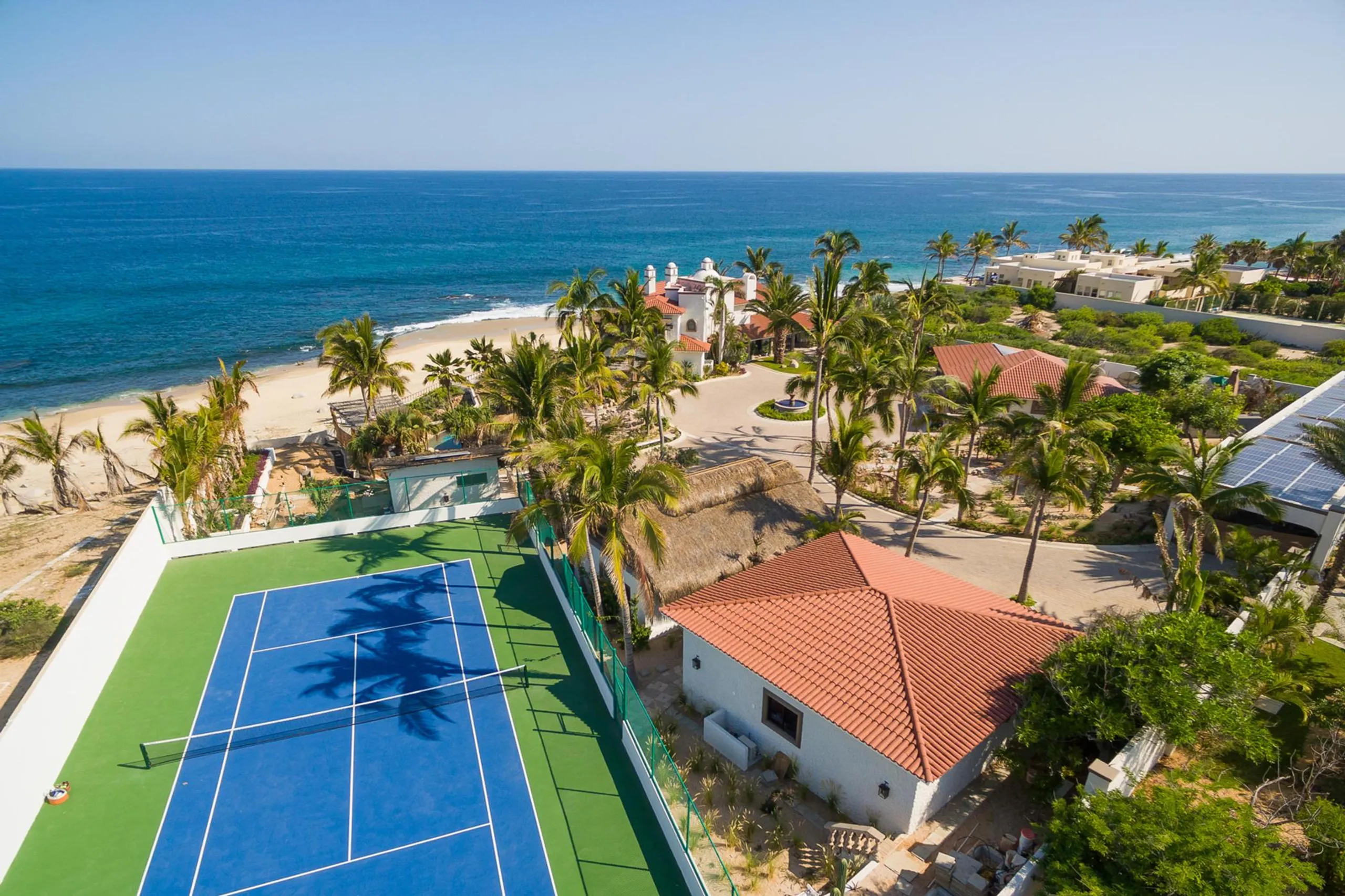 Playa Tortuga Beachfront Oasis Estate with Pool and Amazing Views — photograph 9