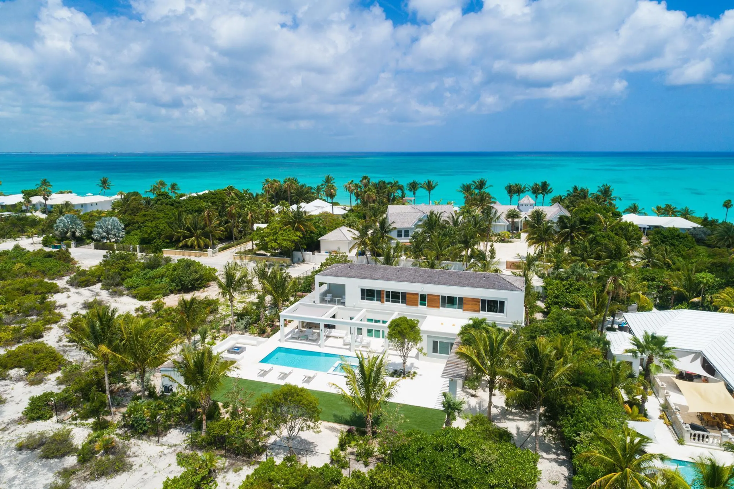 Refined Contemporary Villa with Heavenly Pool and Steps from the Beach, Grace Bay