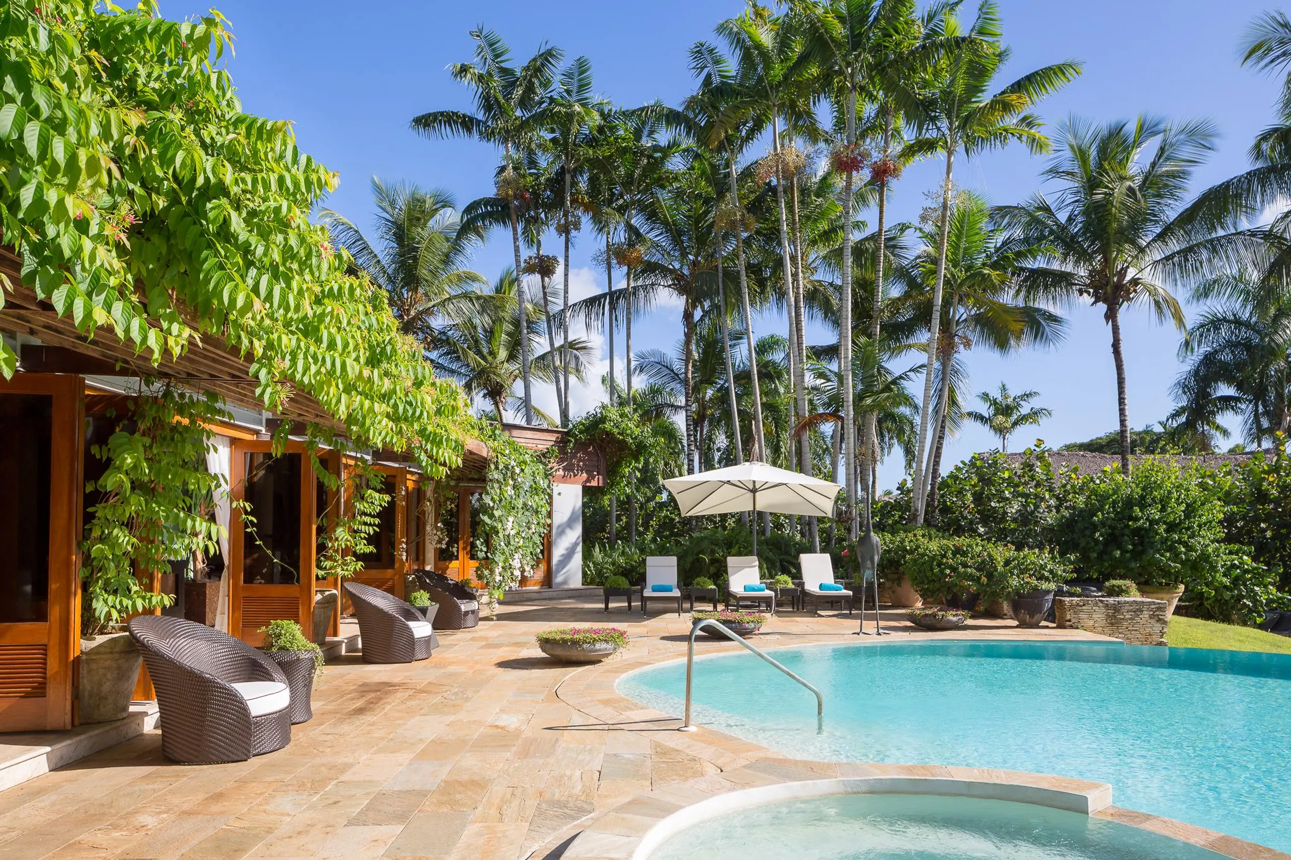 Elegant Casa de Campo Estate with Large Private Pool and Amazing Gardens — photograph 2