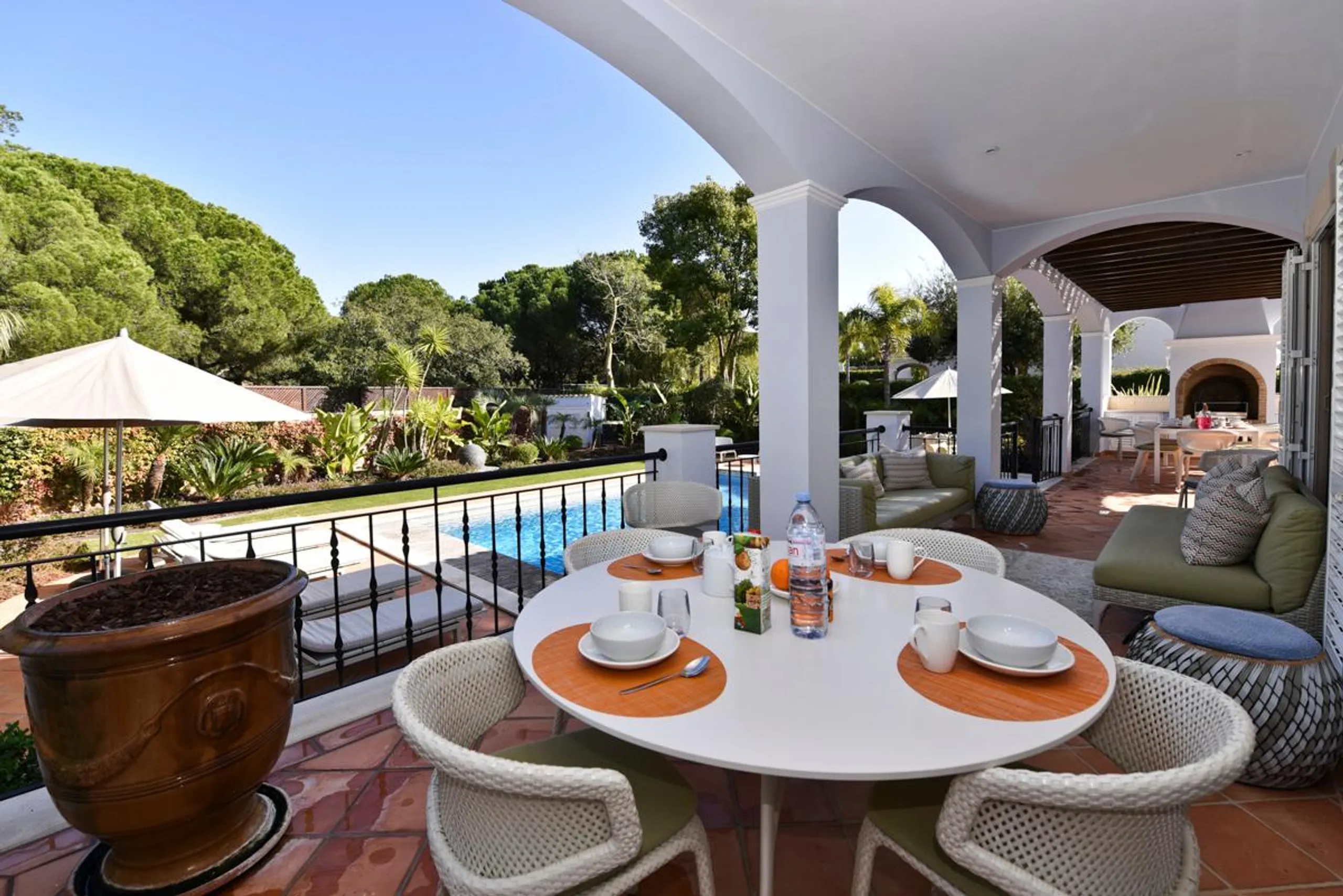 Exquisite Vale do Lobo Villa with Private Pool and Awe-Inspiring Views — photograph 6