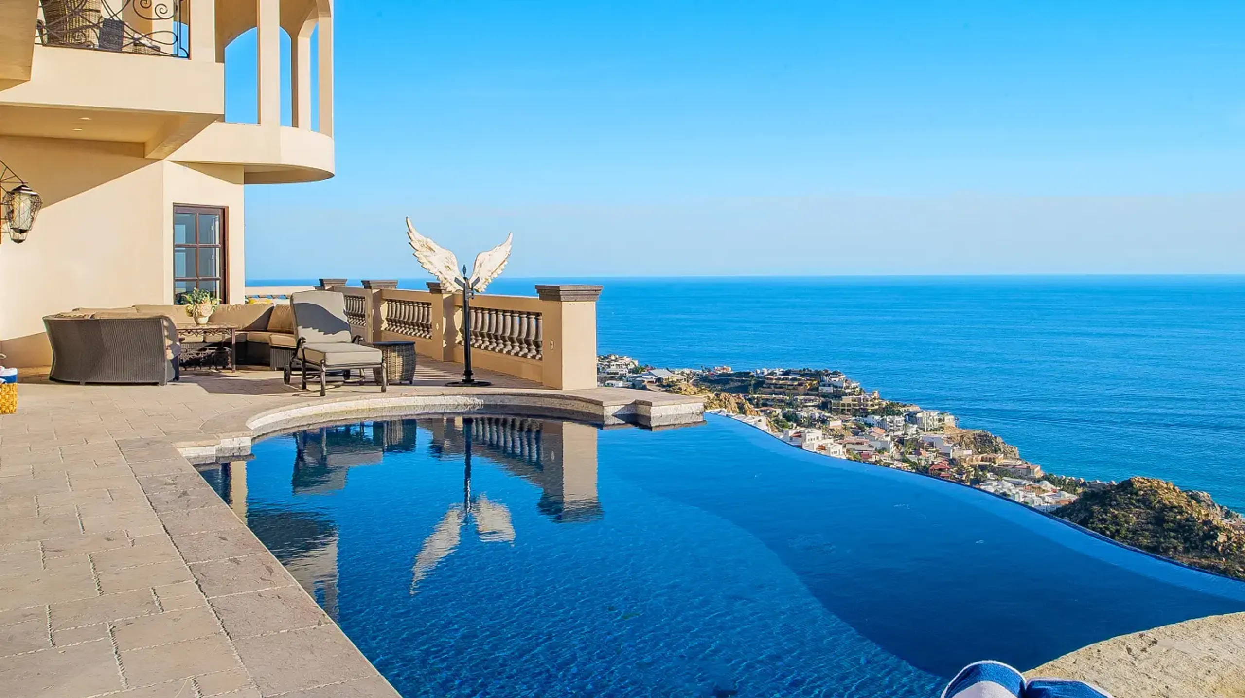 Exquisite Hillside Villa in Pedregal with Private Pool and Pacific Ocean Views, Cabo San Lucas