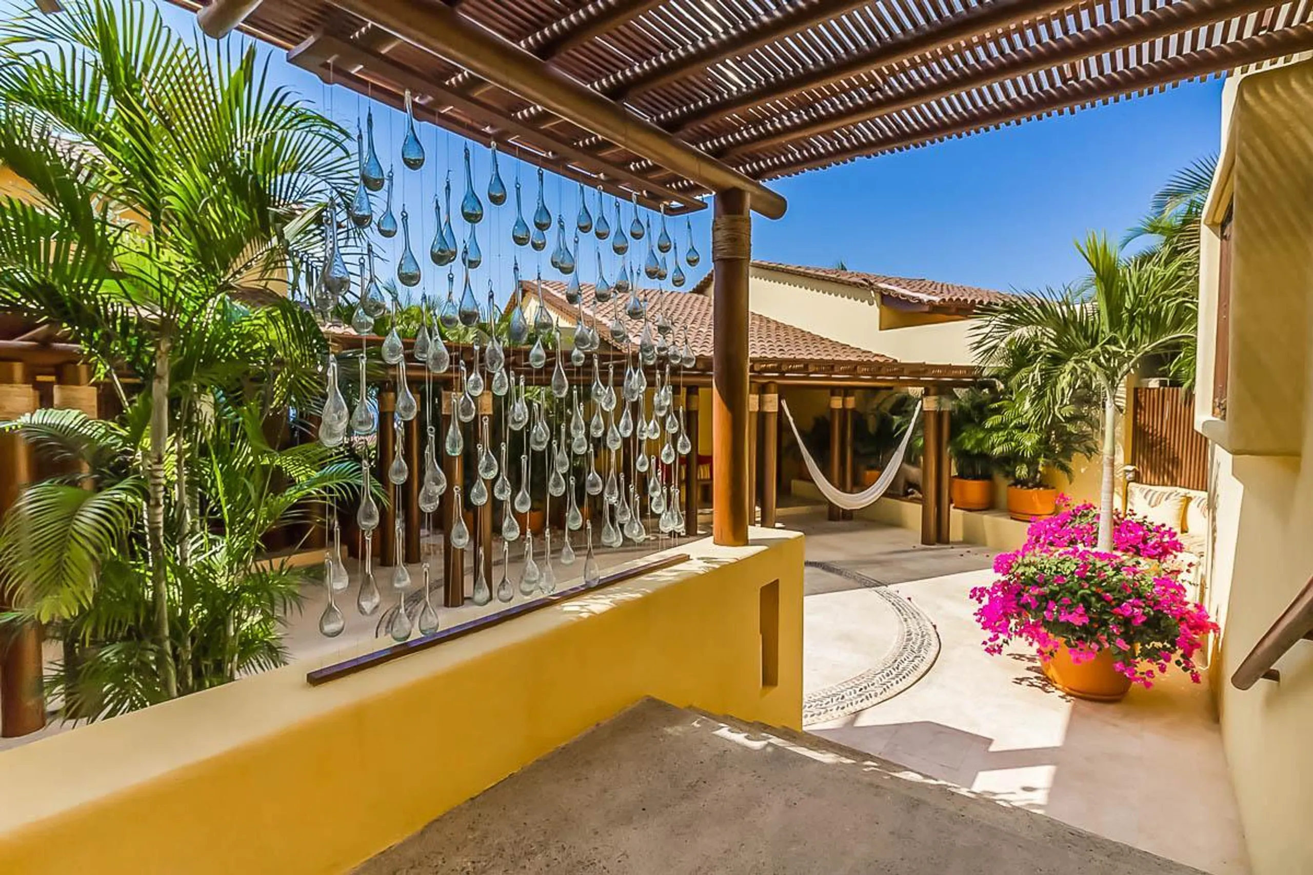 Gleaming Punta Mita Villa with Infinity Pool, Sun Deck, and Game Room — photograph 10