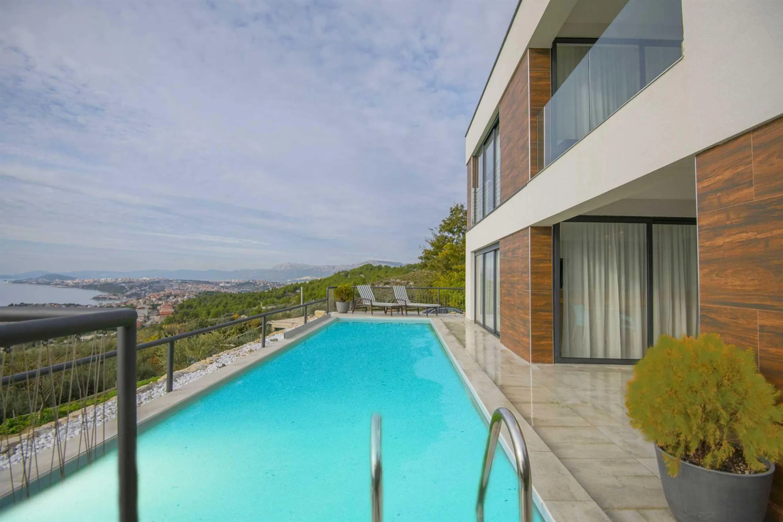 Posh Two-Story Villa with Pool and Breathtaking Views in Dalmatia, Podstrana