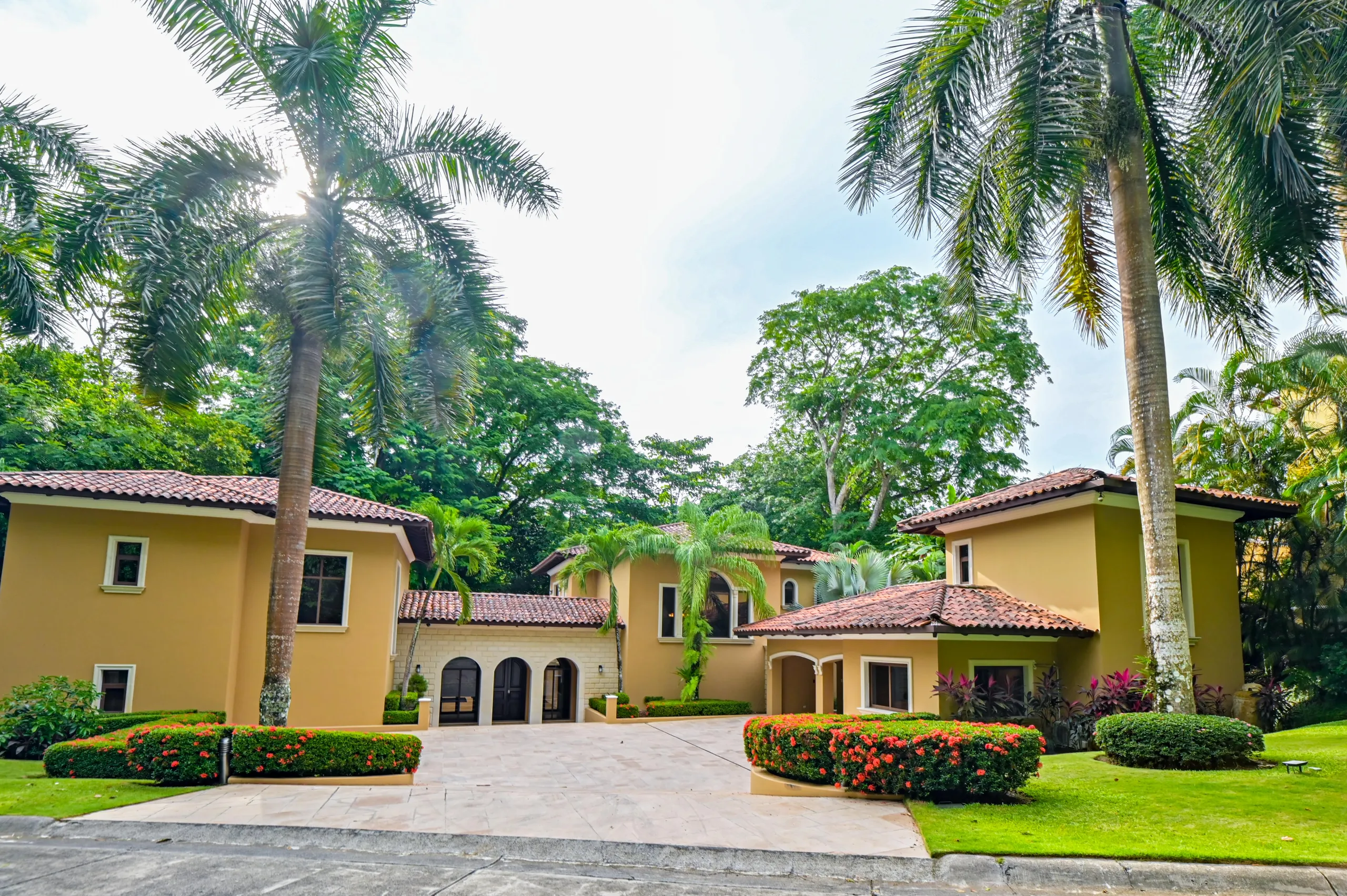 Stunning Los Sueños Villa with Garden Jacuzzi, Wet Bar & Golf Course View — photograph 9