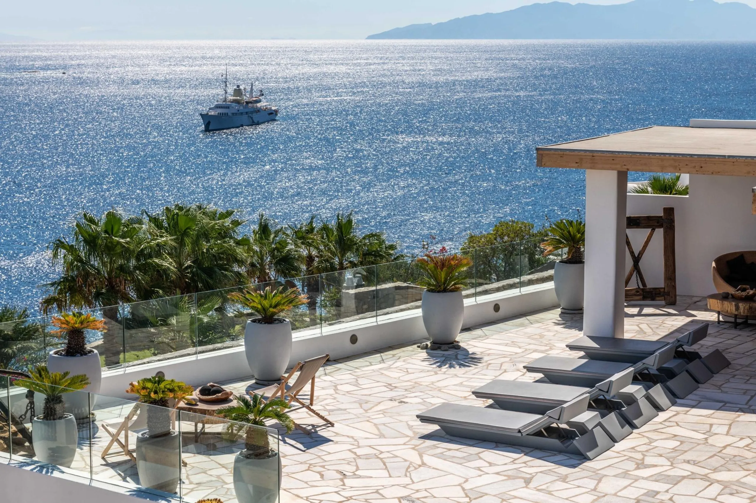 Grandiose Mykonos Estate with Private Pool and Stunning Views — photograph 7