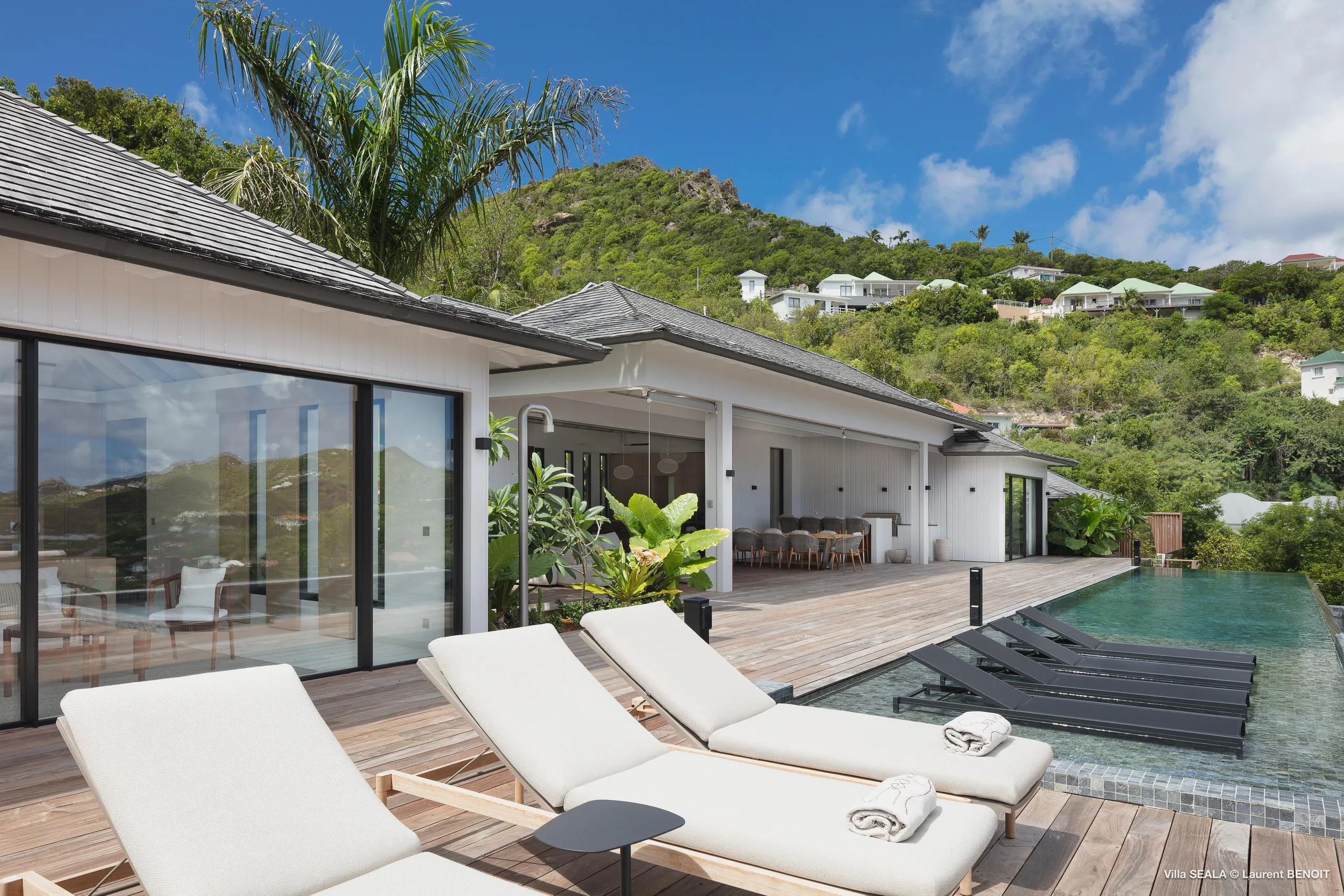 Elegant St Jean Villa with Infinity Pool and Stunning Panoramic Views, St Jean Beach