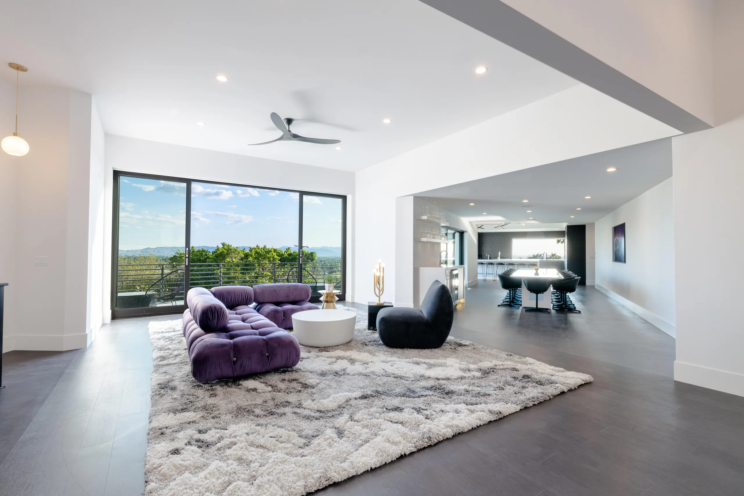 Iconic Camelback Mountain Estate with Private Heated Pool, and Breathtaking City and Mountain Views — photograph 6