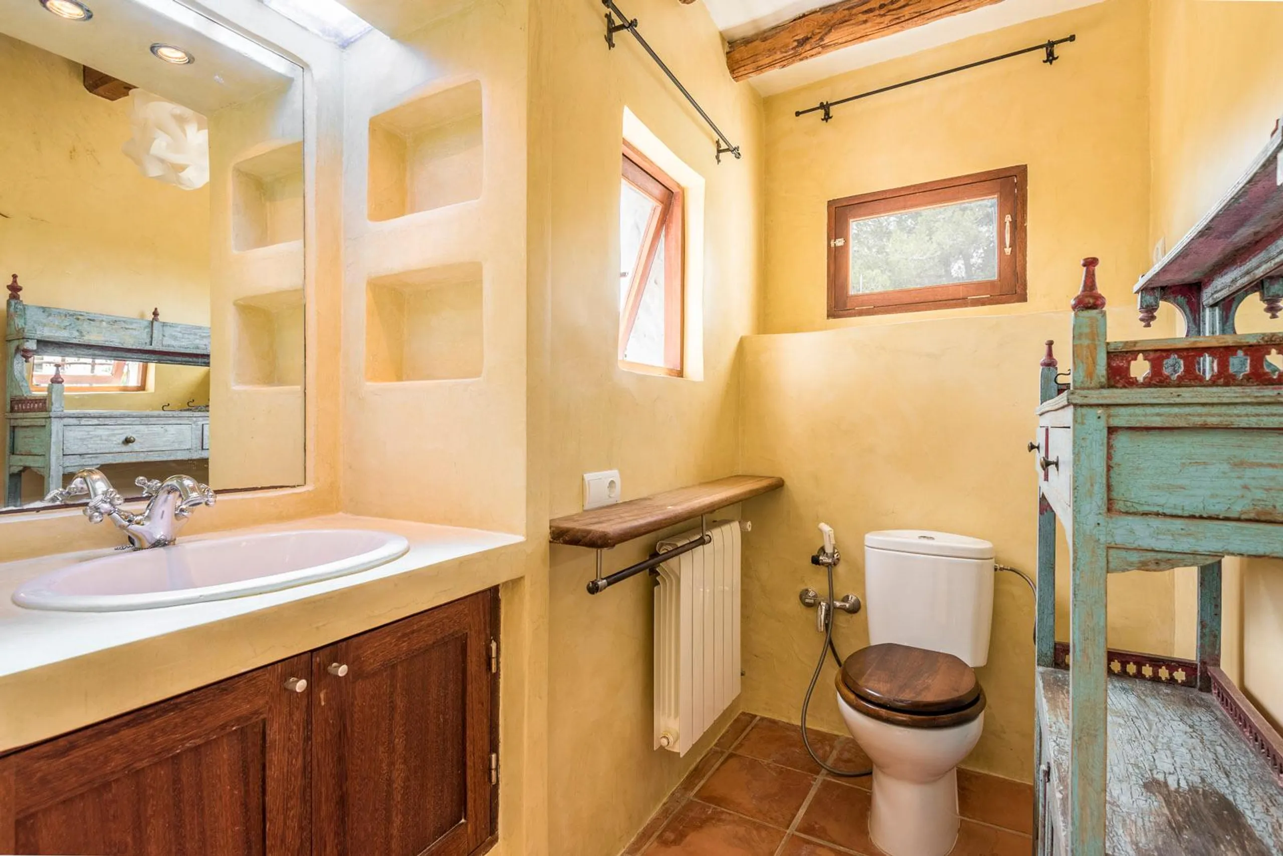 Authentic Finca Charm with Private Pool and Countryside Views — photograph 12