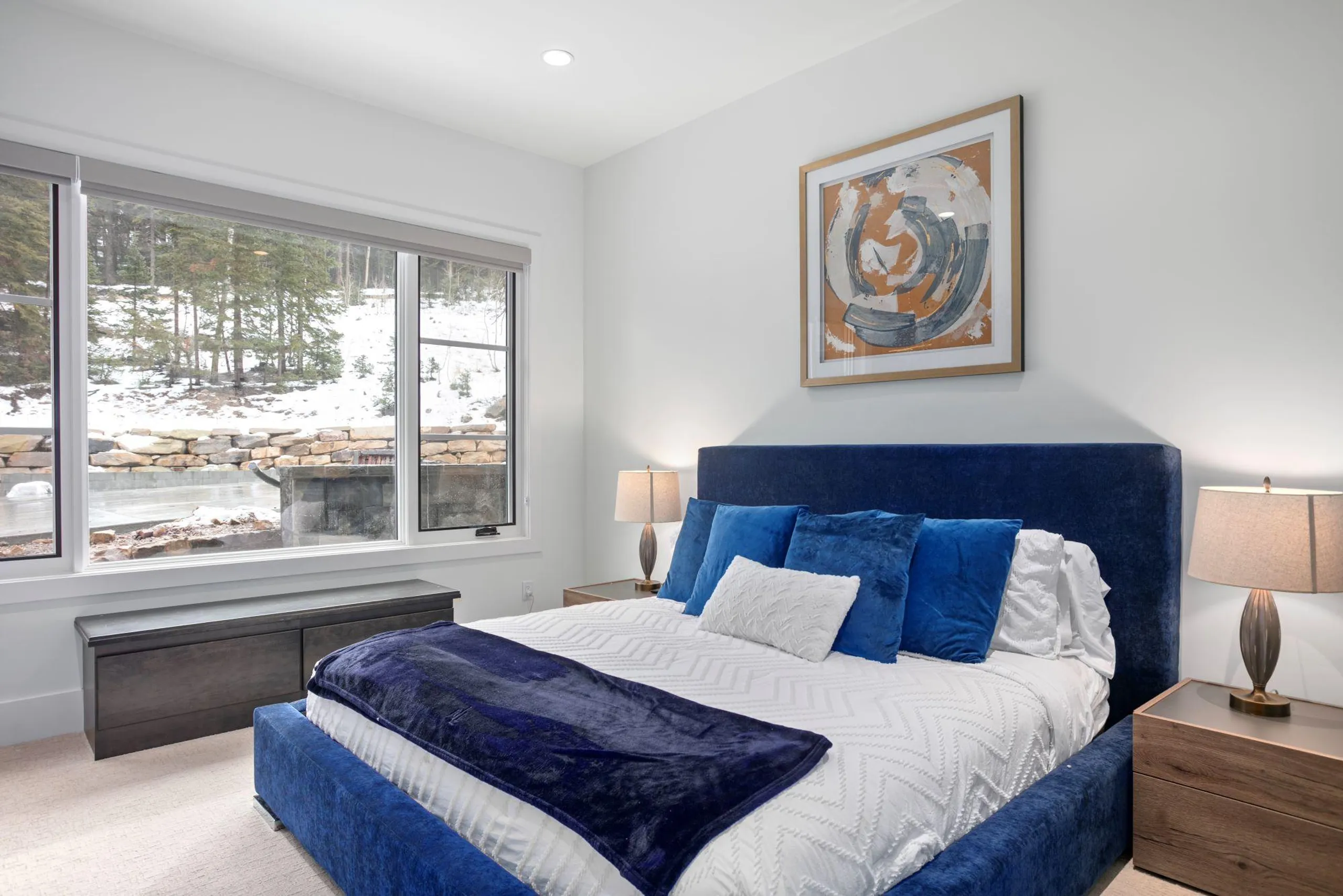 Stunning Luxury Ski Chalet with Jacuzzi and Fitness Room — photograph 10