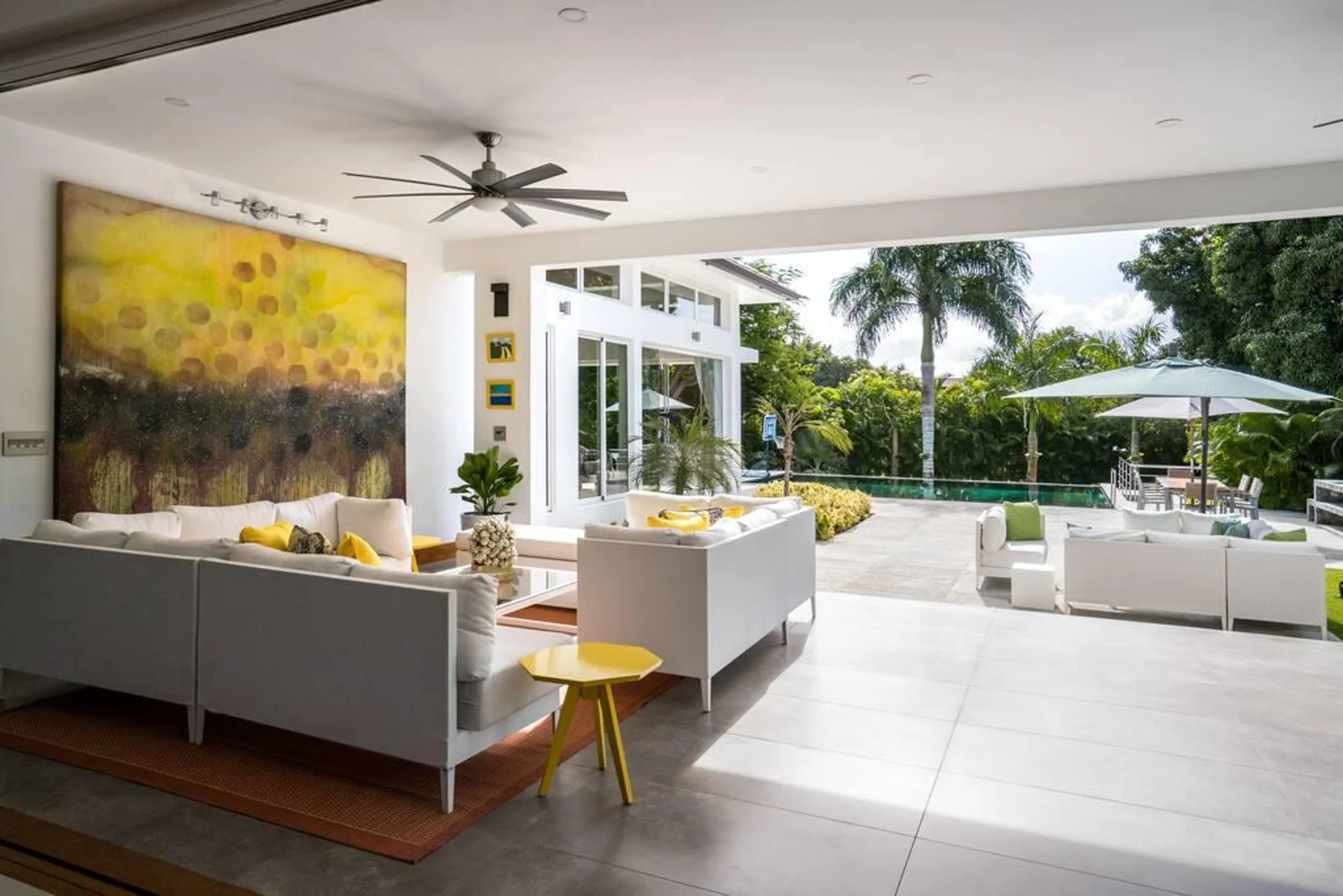 Relaxing La Ramana Estate with Private Pool, Jacuzzi, and Lush Garden Grounds — photograph 4