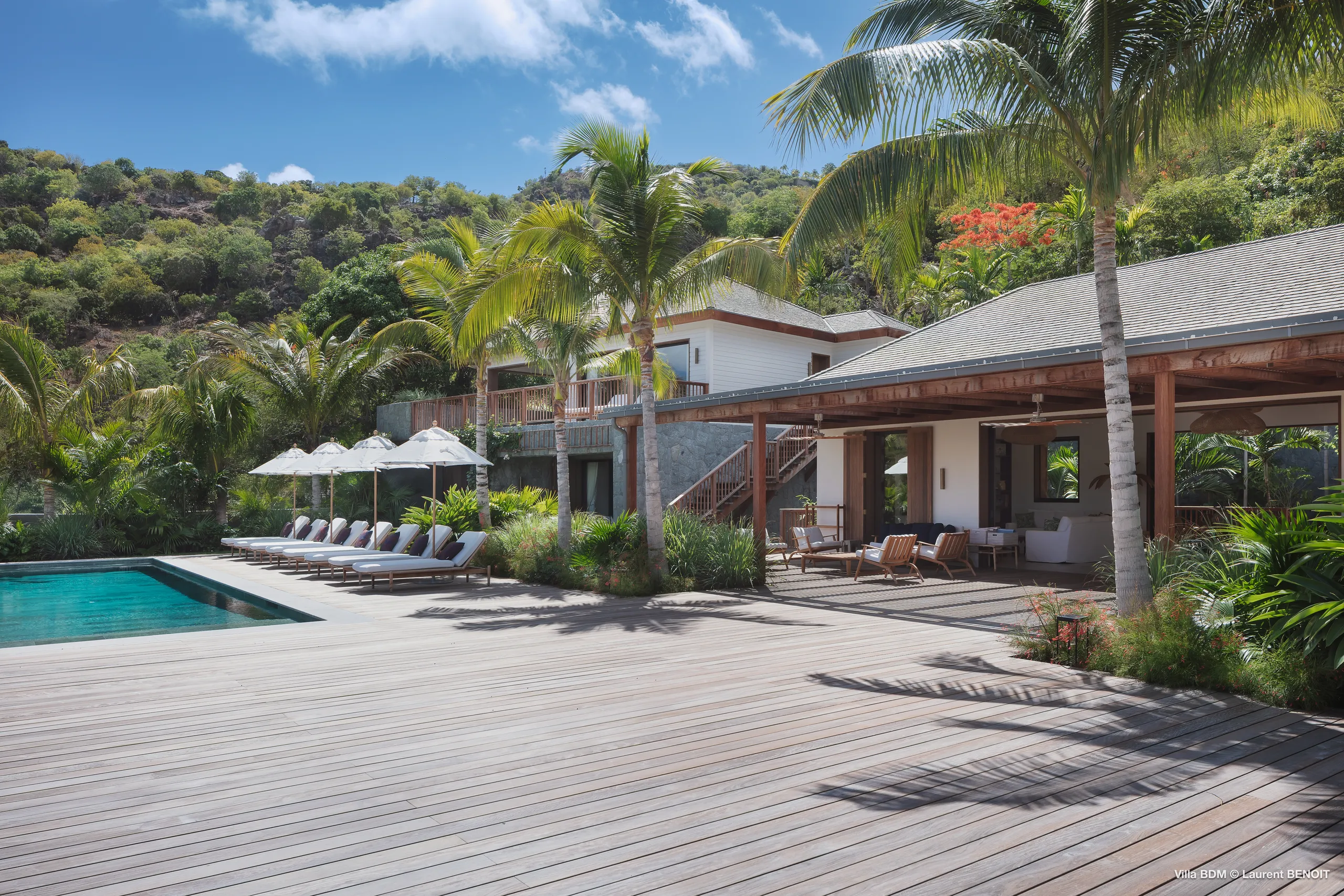 Modern St. Jean Beachfront Villa with Private Pool & Sea Views — photograph 5