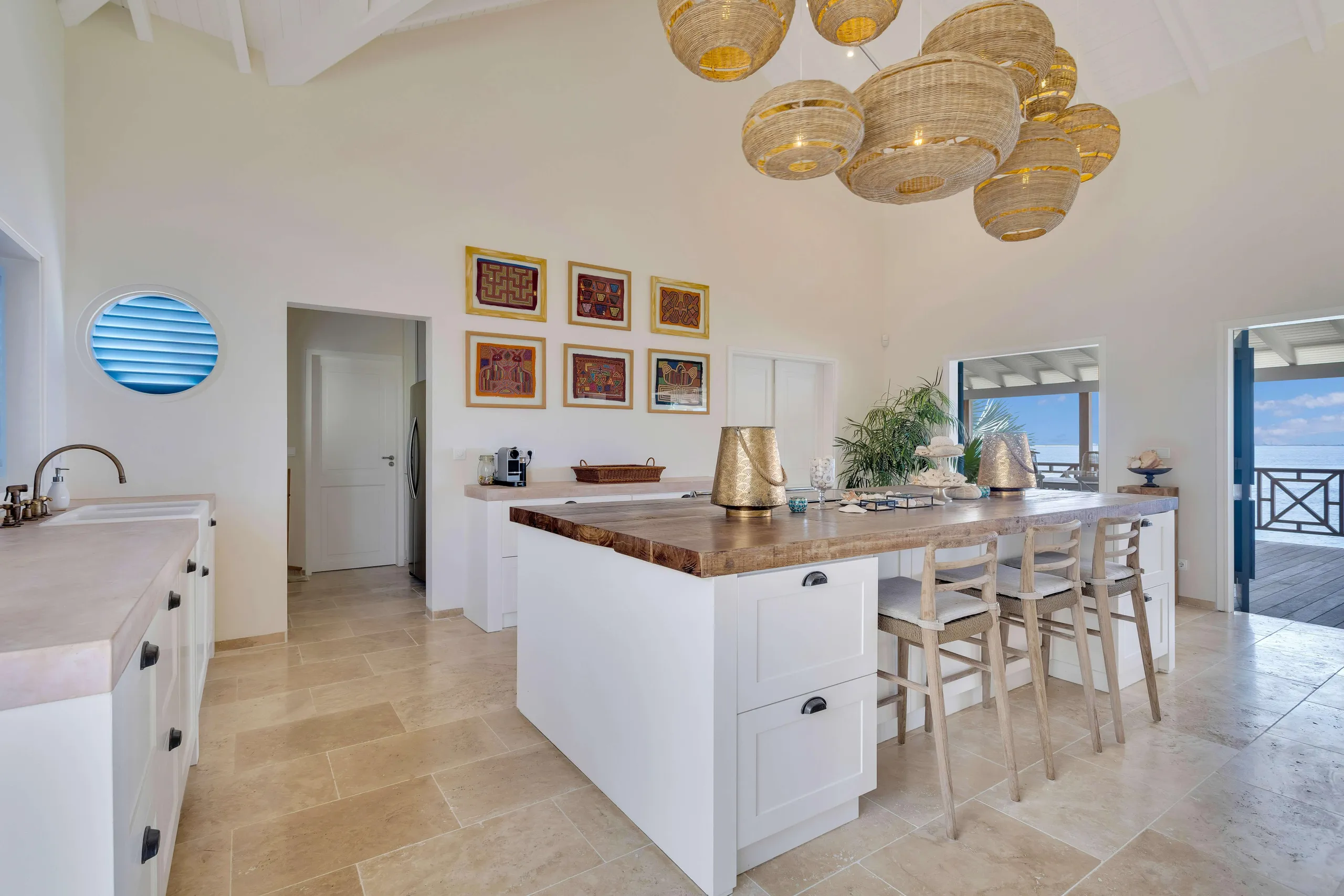 Captivating Oceanfront Villa with Private Pool and Stunning Views in Bonaire — photograph 12