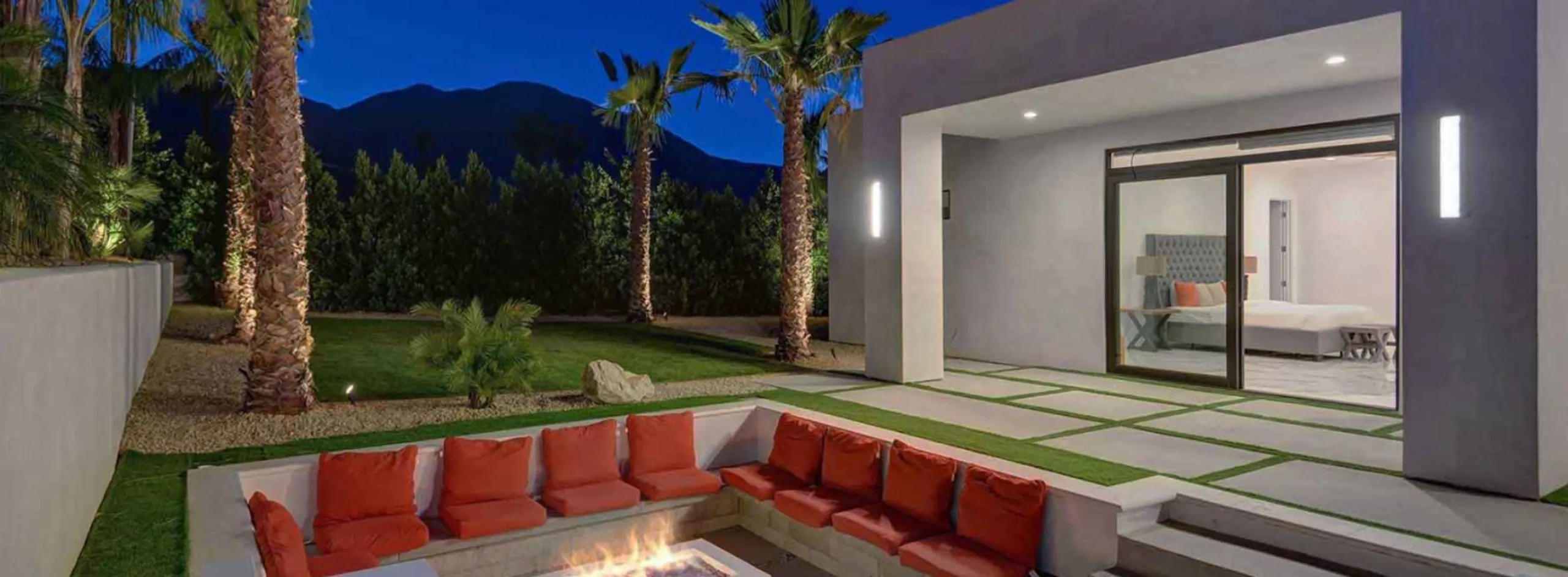 Luxurious Palm Desert Villa: Resort-Inspired Pool, Fire Pit, & Custom Interiors Near Coachella — photograph 5