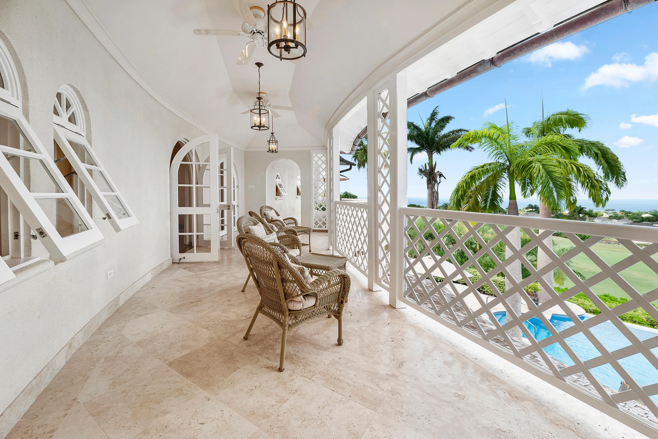 Breathtakingly Beautiful Villa with Wrap-Around Terrace Infinity Pool and Caribbean Sea Views — photograph 11