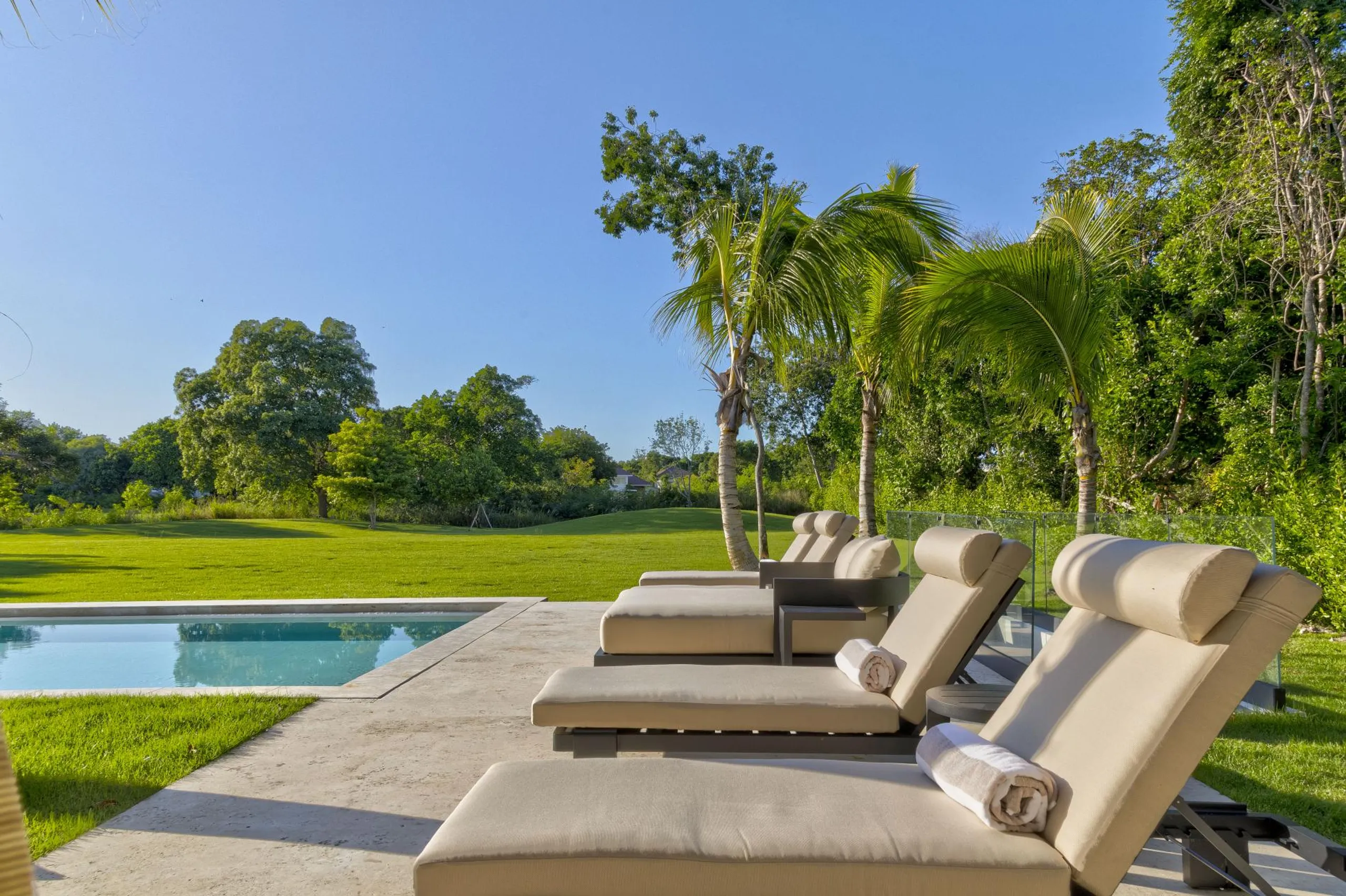 Tropical-Chic Puntacana Resort Villa With Open Layouts & Serene Greenery Views — photograph 4