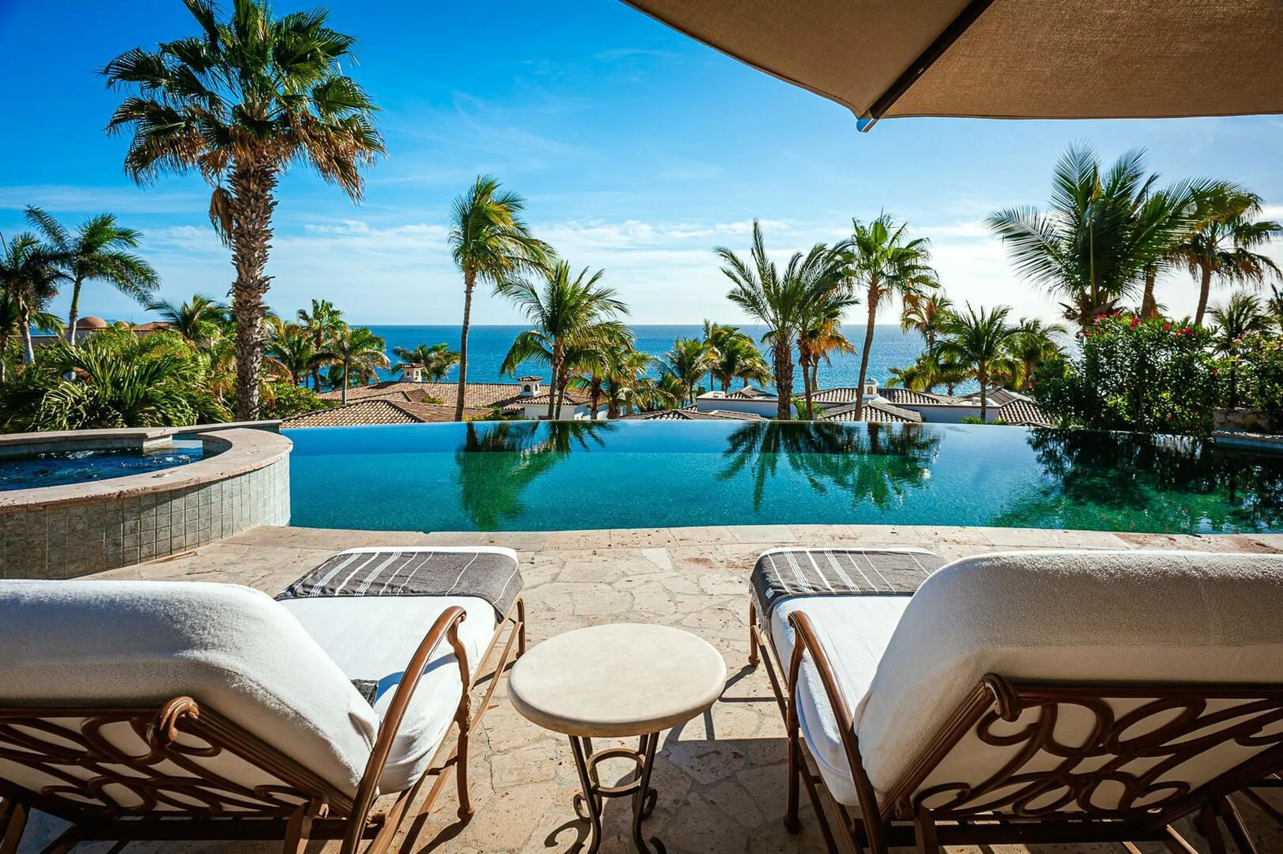 Sleek Villa Haven in Palmilla Caleta with Infinity Pool and Spectacular Sea of Cortez Vistas — photograph 8