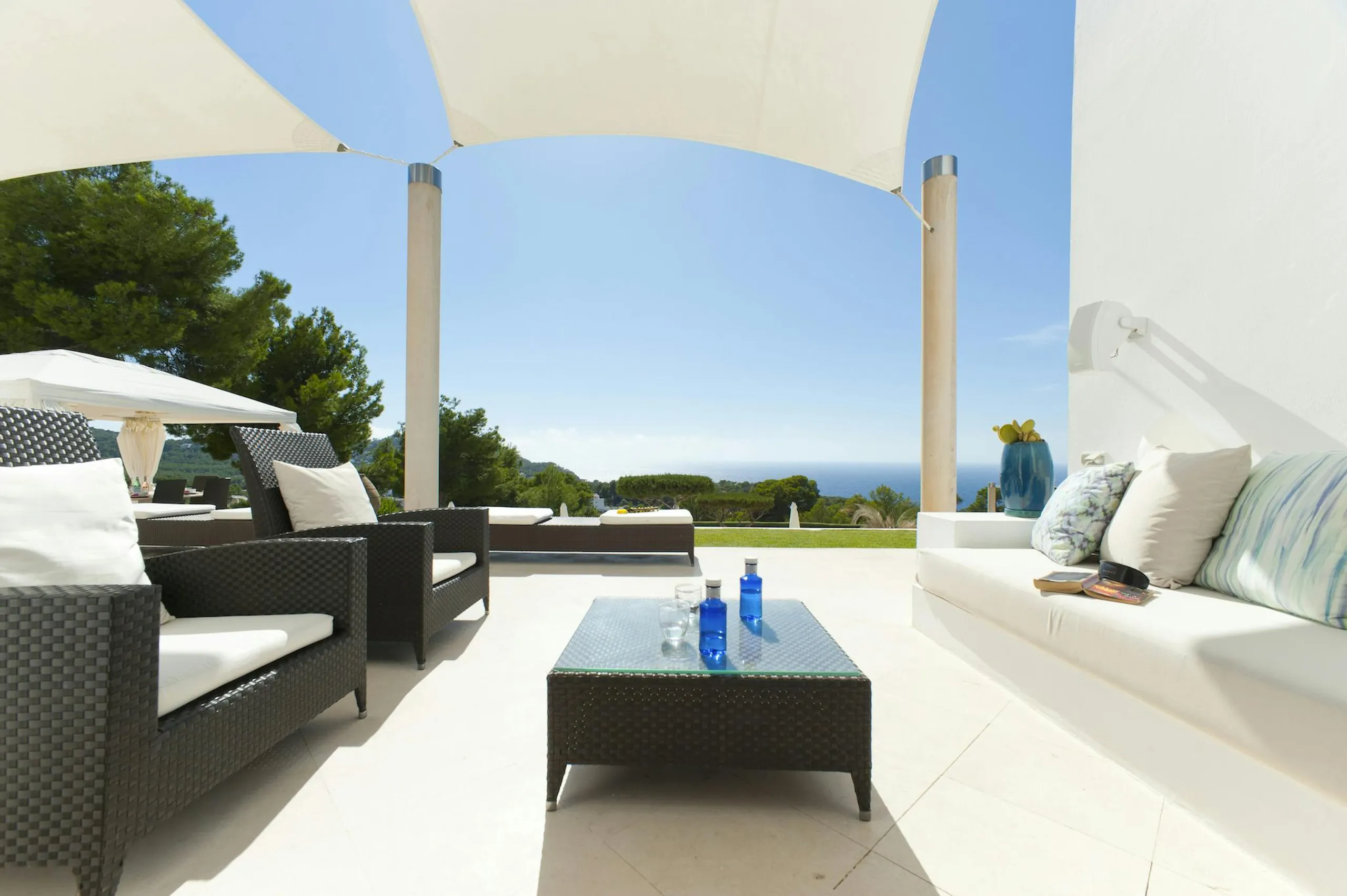 Radiant Oceanview Villa in Ibiza with Private Pool and Playground — photograph 6