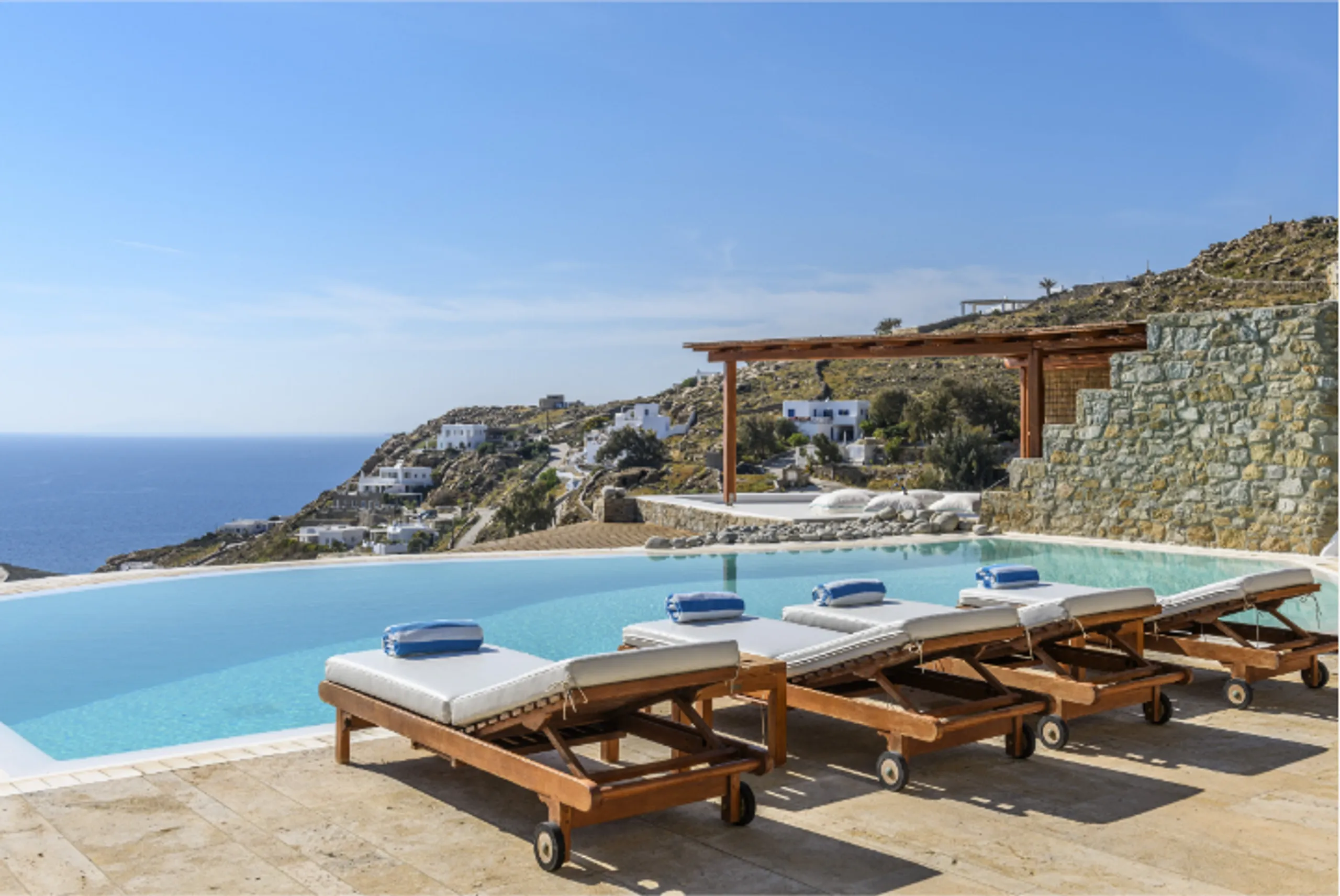 Elegant Mykonos Luxe Retreat with Private Infinity Pool and Ocean Views — photograph 5
