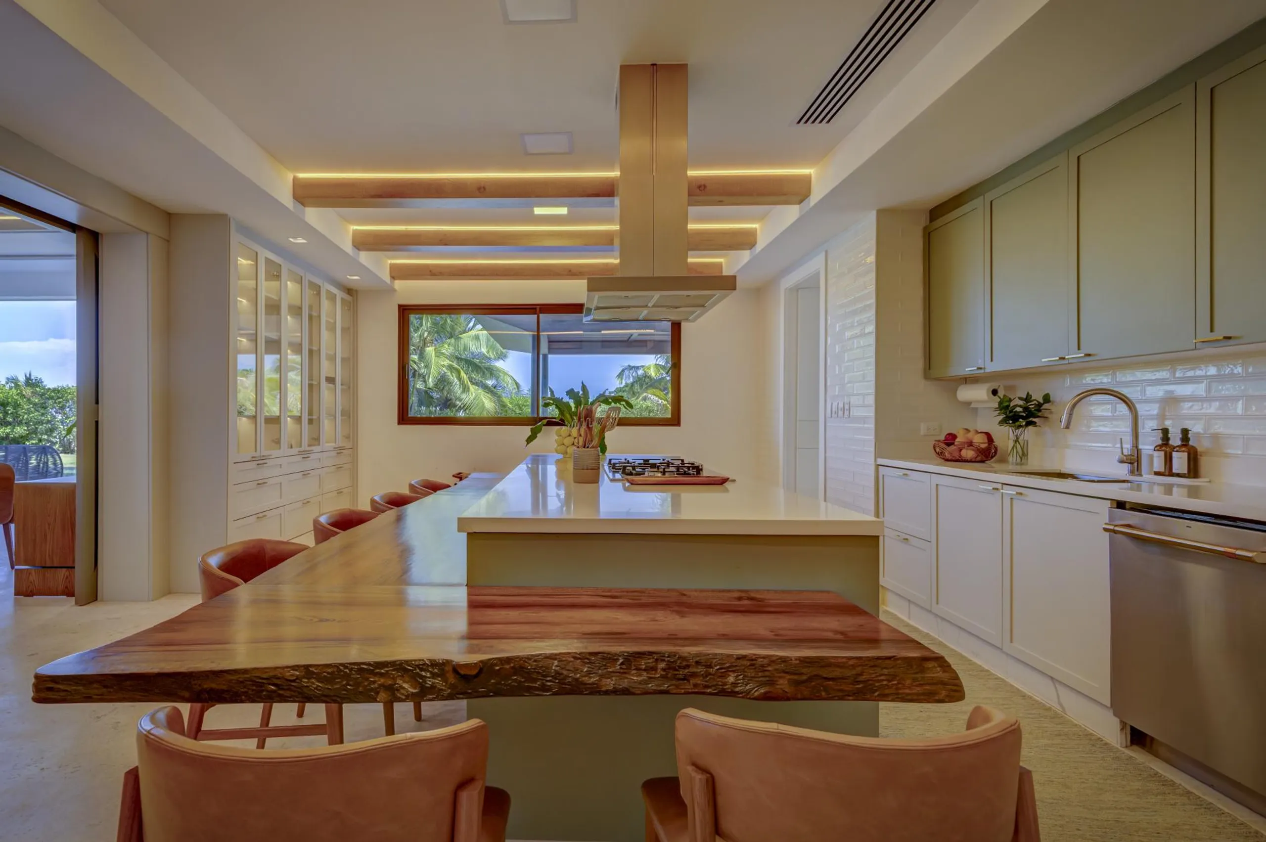 Pristine Punta Cana Villa with Invigorating Pool — photograph 9