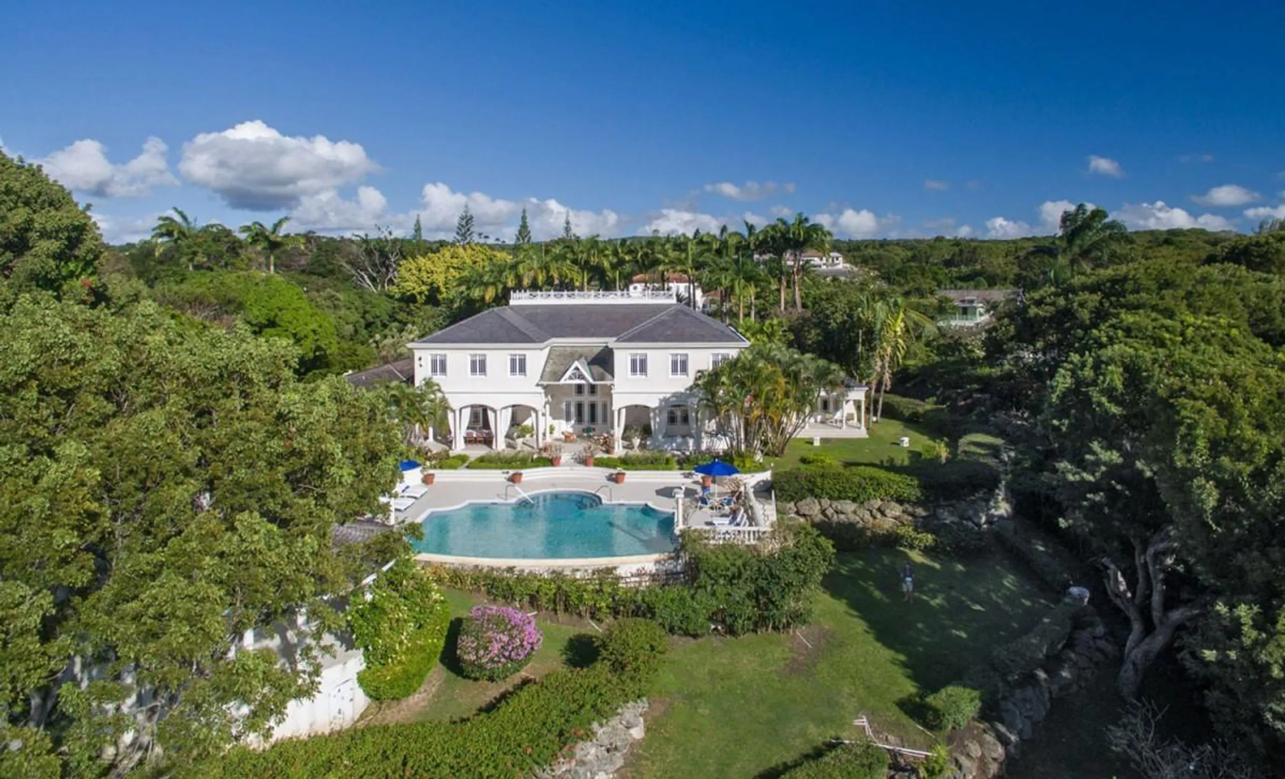 Sandy Lane's  Luxurious Ridge-Front Villa with Grand Infinity Pool and Breathtaking Caribbean Views — photograph 2