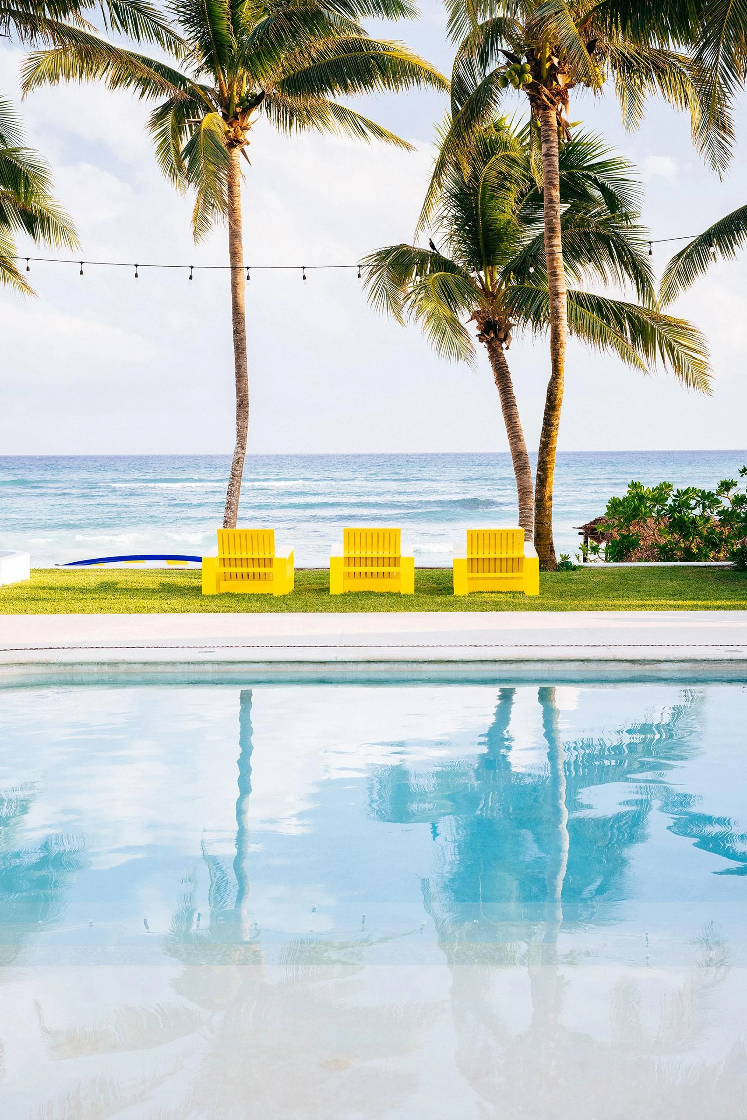 Private and Luxurious Beach Estate with Multiple Pool and Incredible Ocean Views — photograph 11