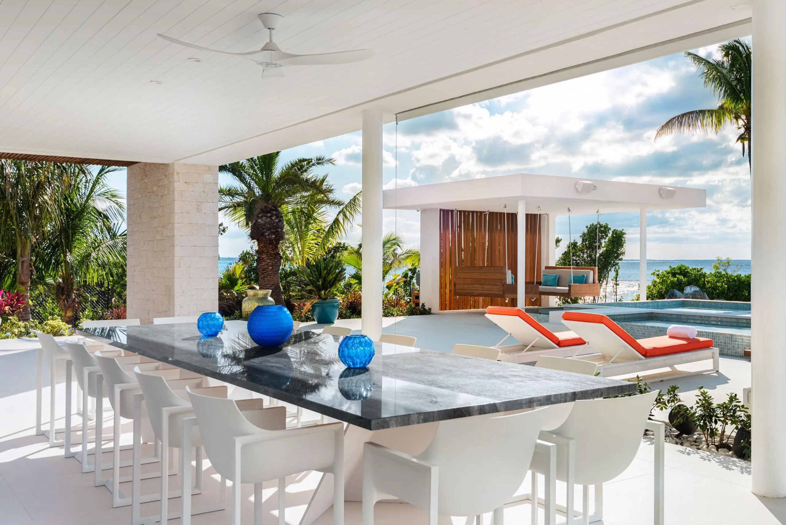 Exceptional OceanFront Estate with Private Pool and Azure Seas — photograph 6