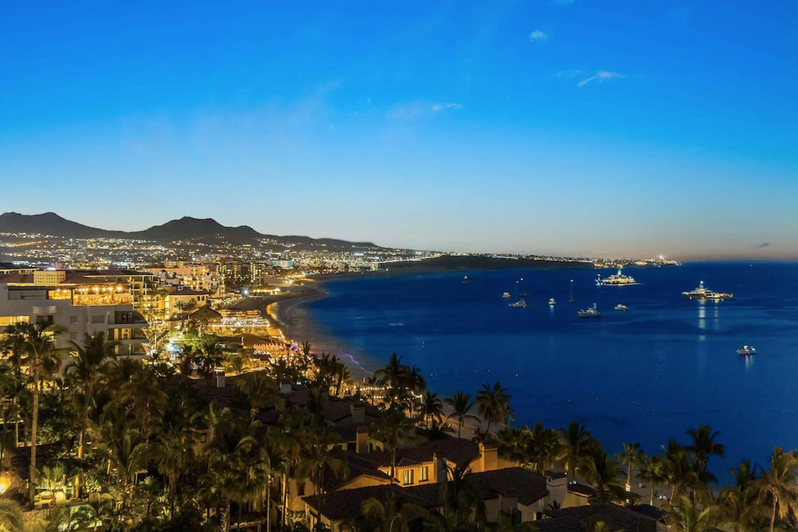 Grand Overlook Estate with Stunning Sea of Cortez Views — photograph 7