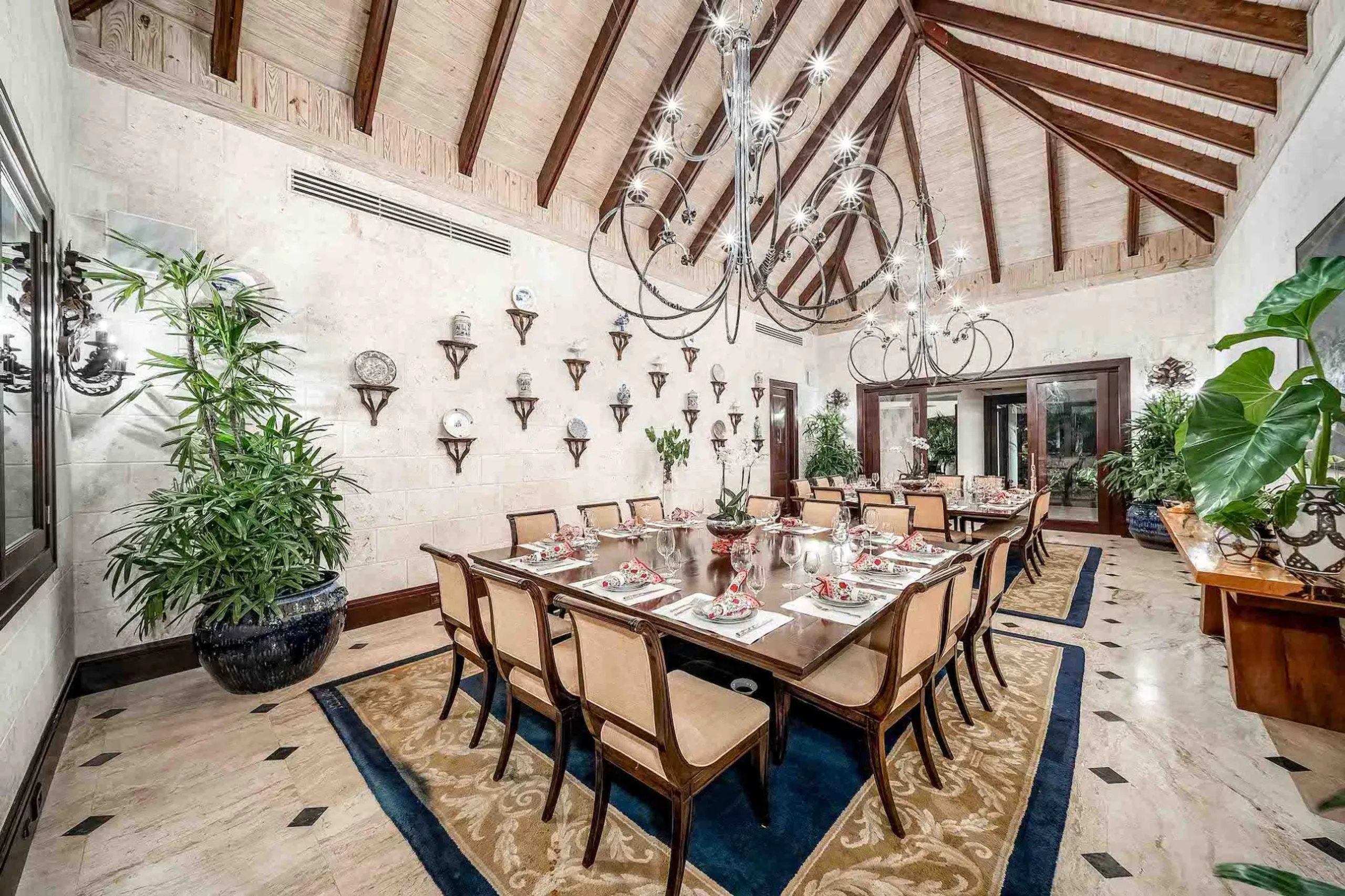 Exquisite 10BR Retreat with Caribbean Sea and Dye Fore Golf Course Views — photograph 11