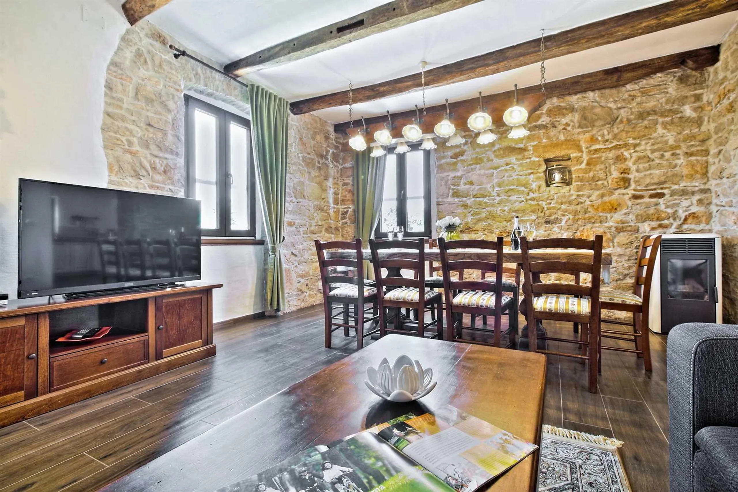 Graceful Istrian Villa with Private Swimming Pool in Idyllic Umag — photograph 10