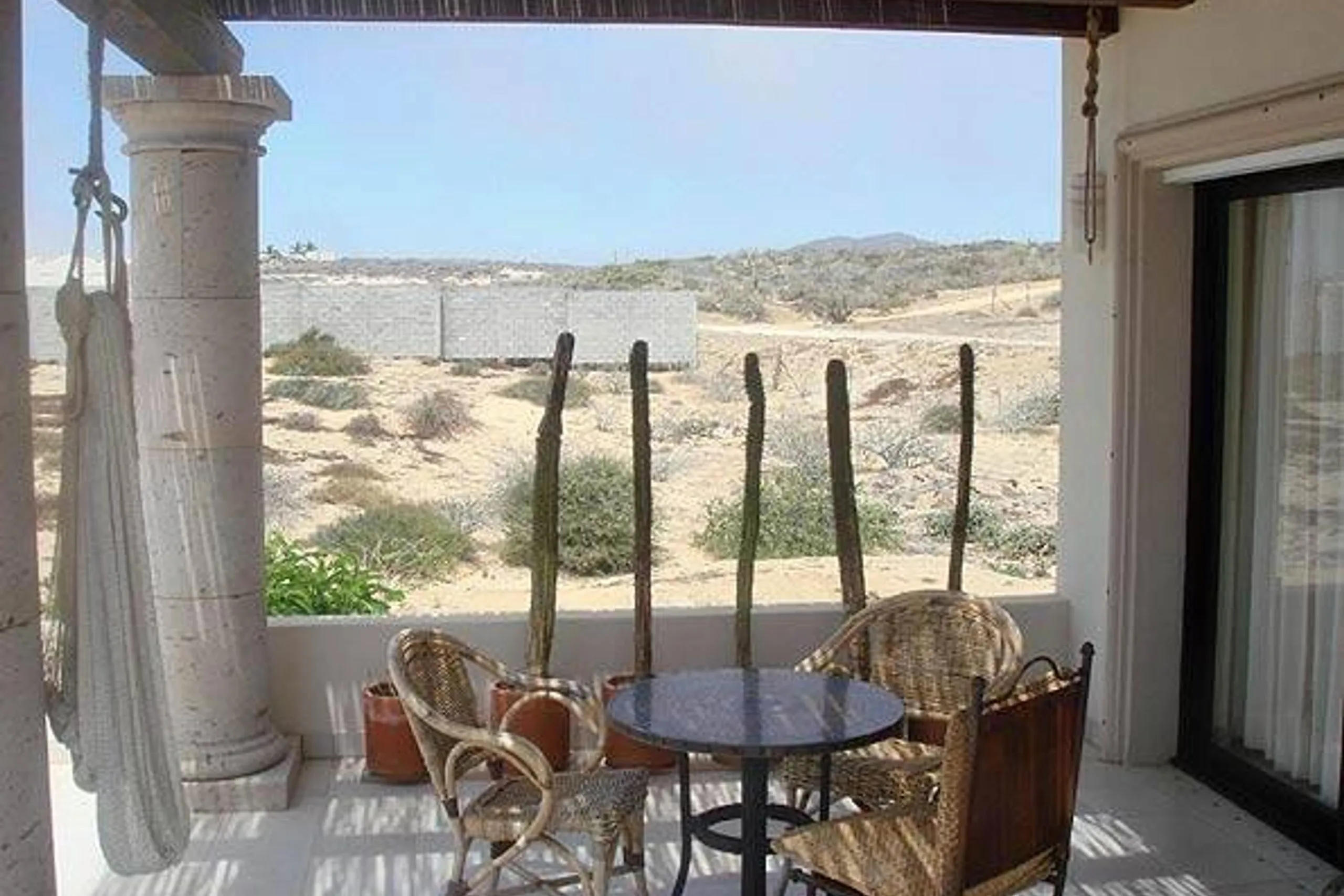 Beautiful Private Beachfront Estate with Infinity Pool, Hot Tub and Ocean Views fro VILLAWAY® — photograph 7