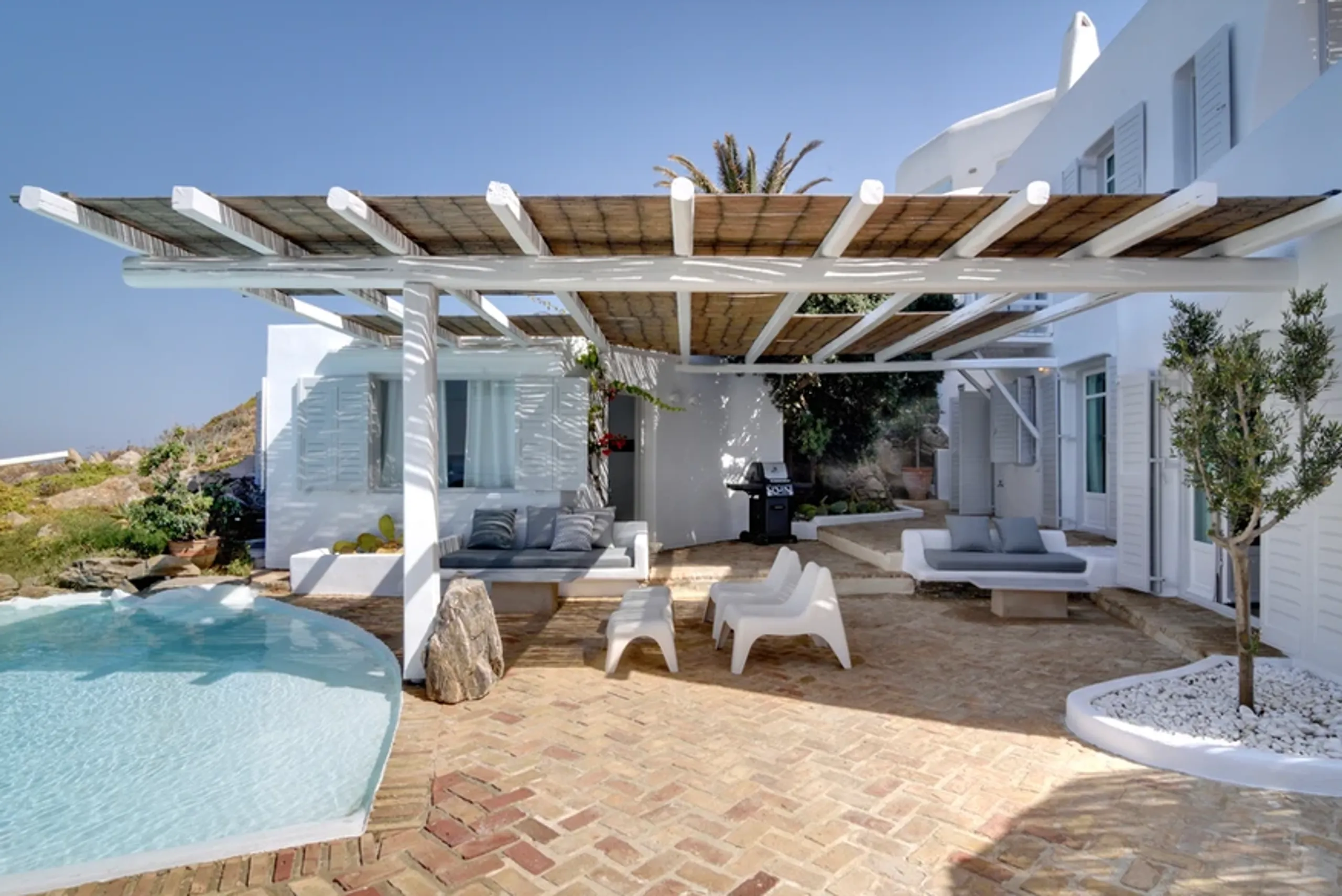 Luxury Villa Rental in Mykonos with Infinity Pool and Mesmerizing Sea Views — photograph 10