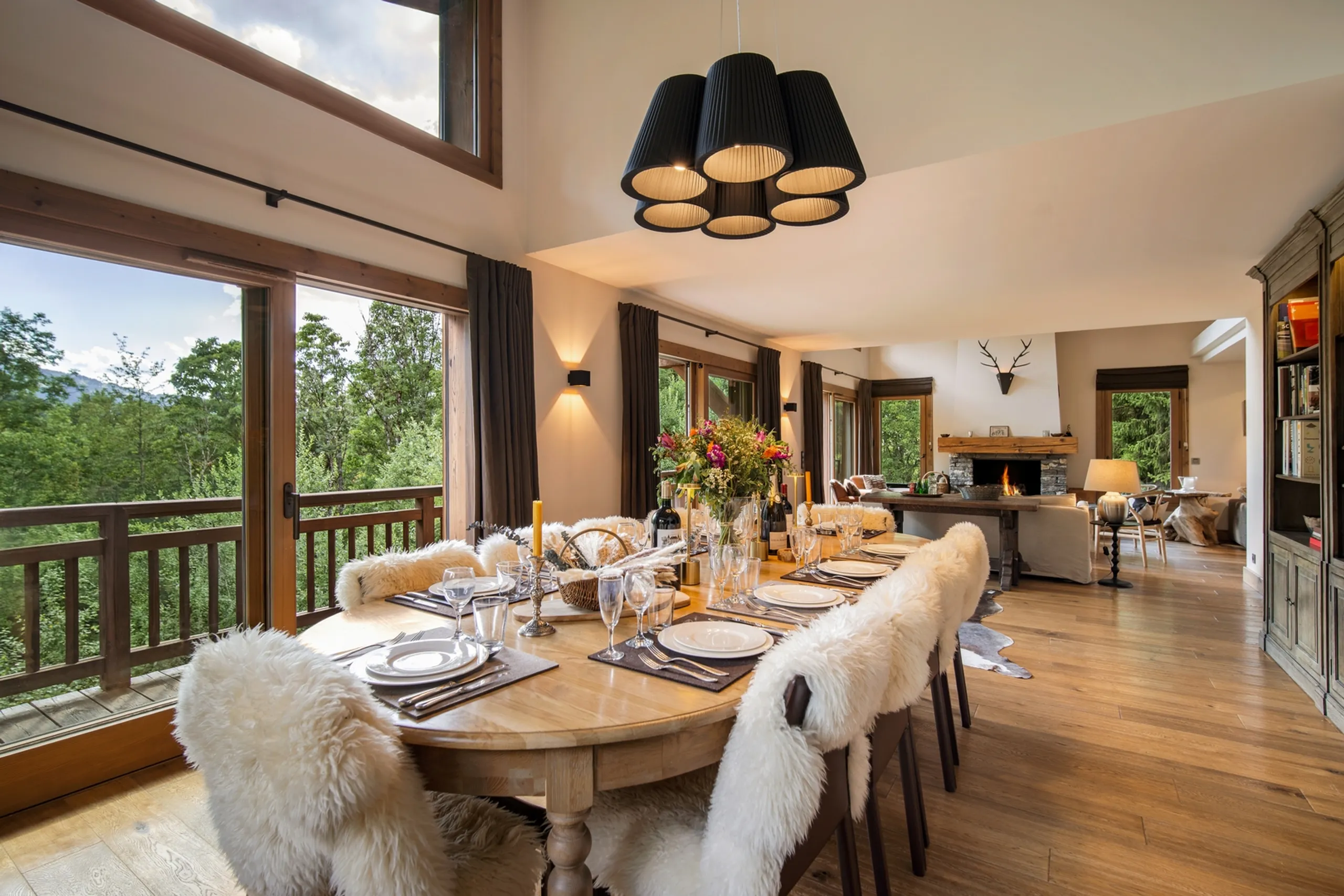 7BR Luxury Chalet with Hammam and Cinema in Megève — photograph 10