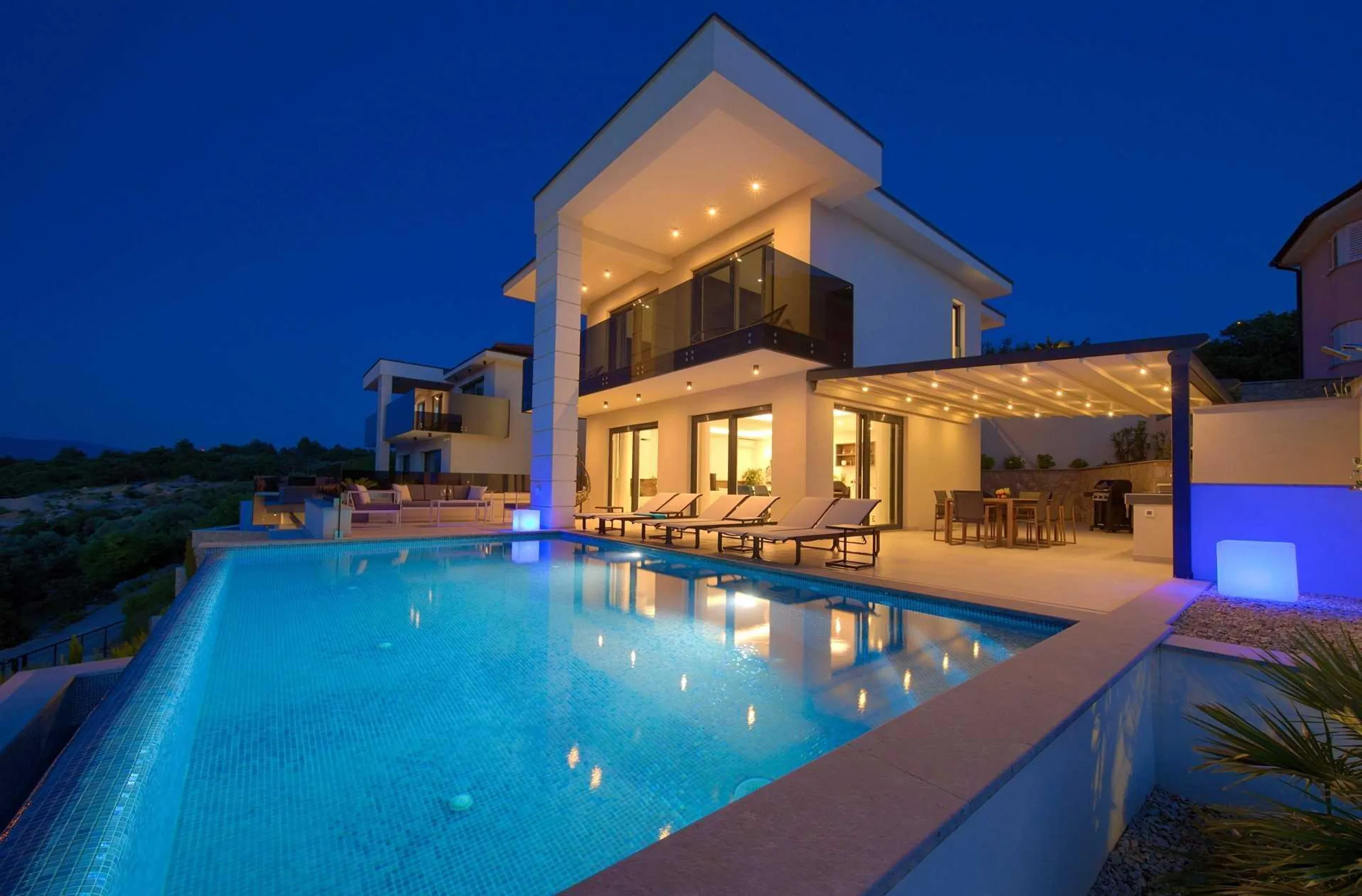Prestige Oasis Villa with Private Pool and Sea Views, Vrbnik