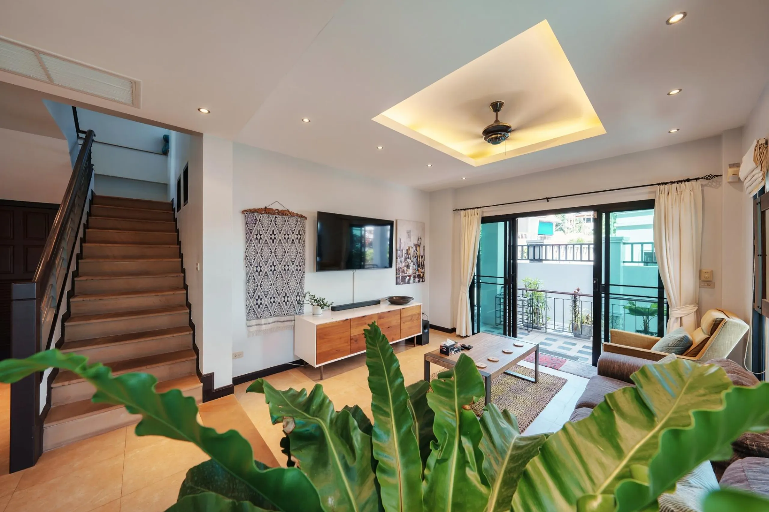 Elegant 3 BR Villa with Private Pool — photograph 12
