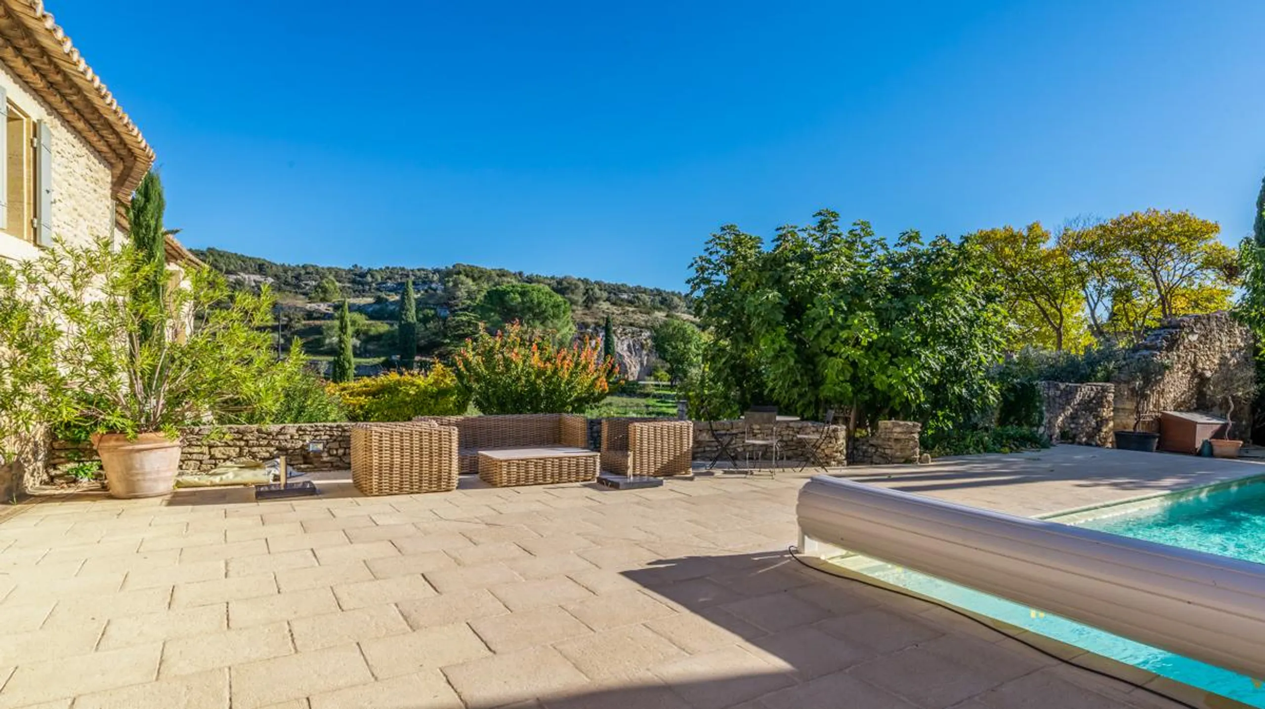 Resplendent 17th Century Villa with Private Heated Pool and Scenic Trails — photograph 9