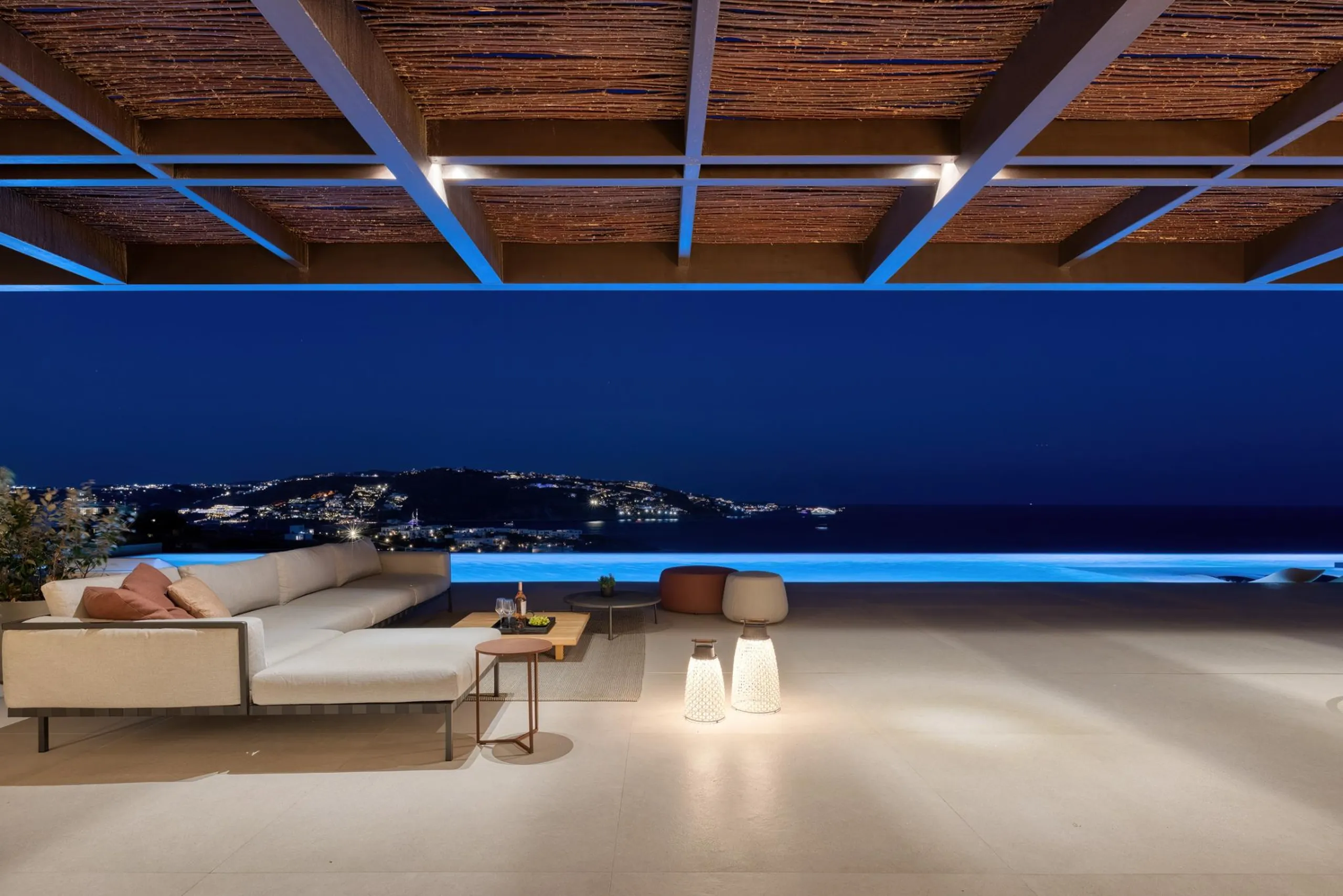 Lavish Luxury Villa in Mykonos with Private Pool and Firepit — photograph 7