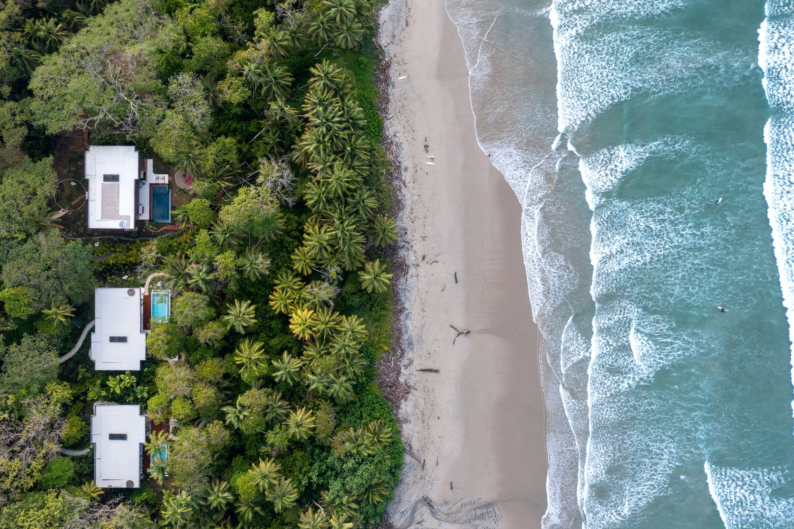 Eco-Luxe 5 Bedroom Villa with Privat Pool, Beach Access and Tropical Beauty — photograph 5