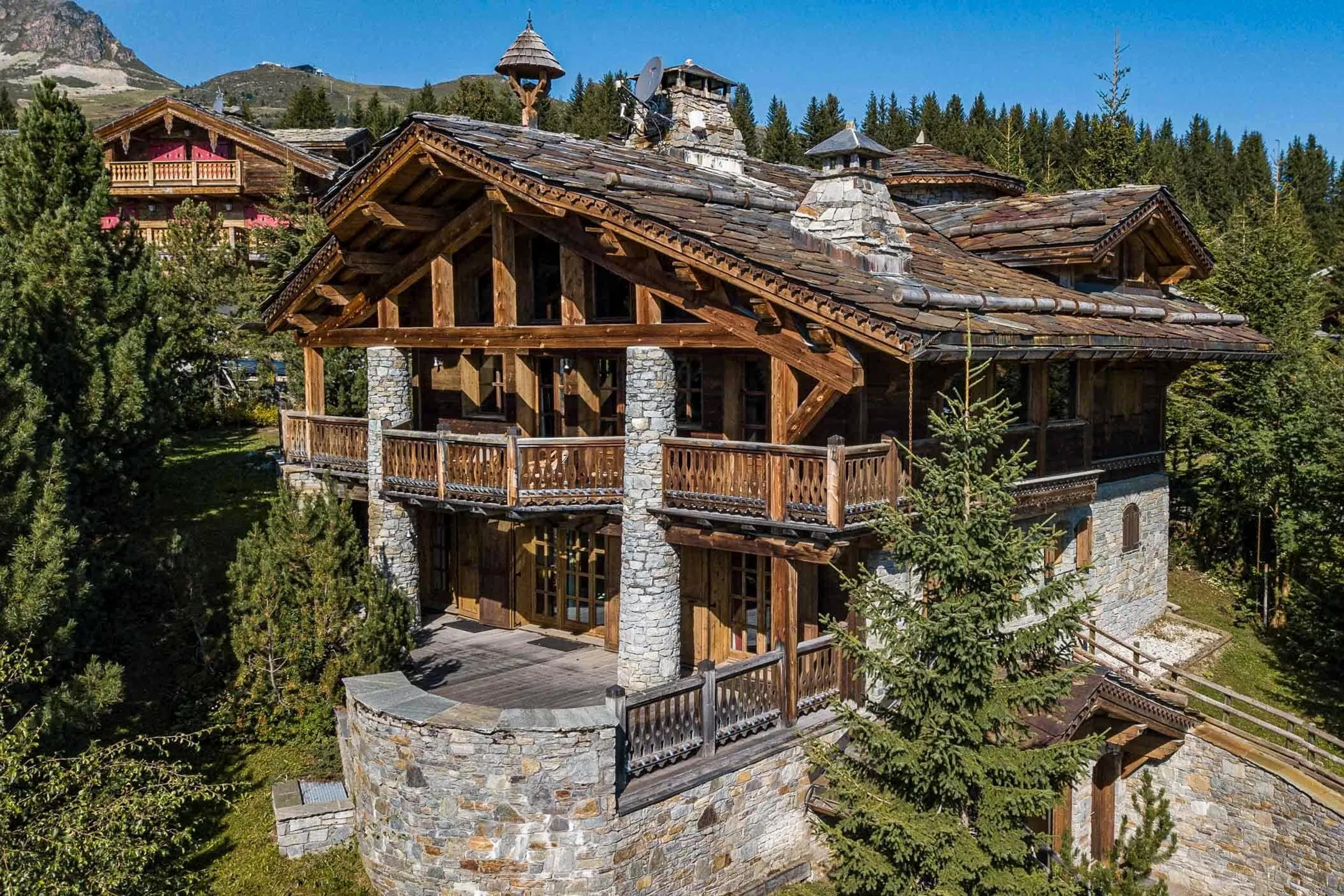 Deluxe Spacious Villa with Indoor Pool and Open Fireplace, Saint Bon Tarentaise