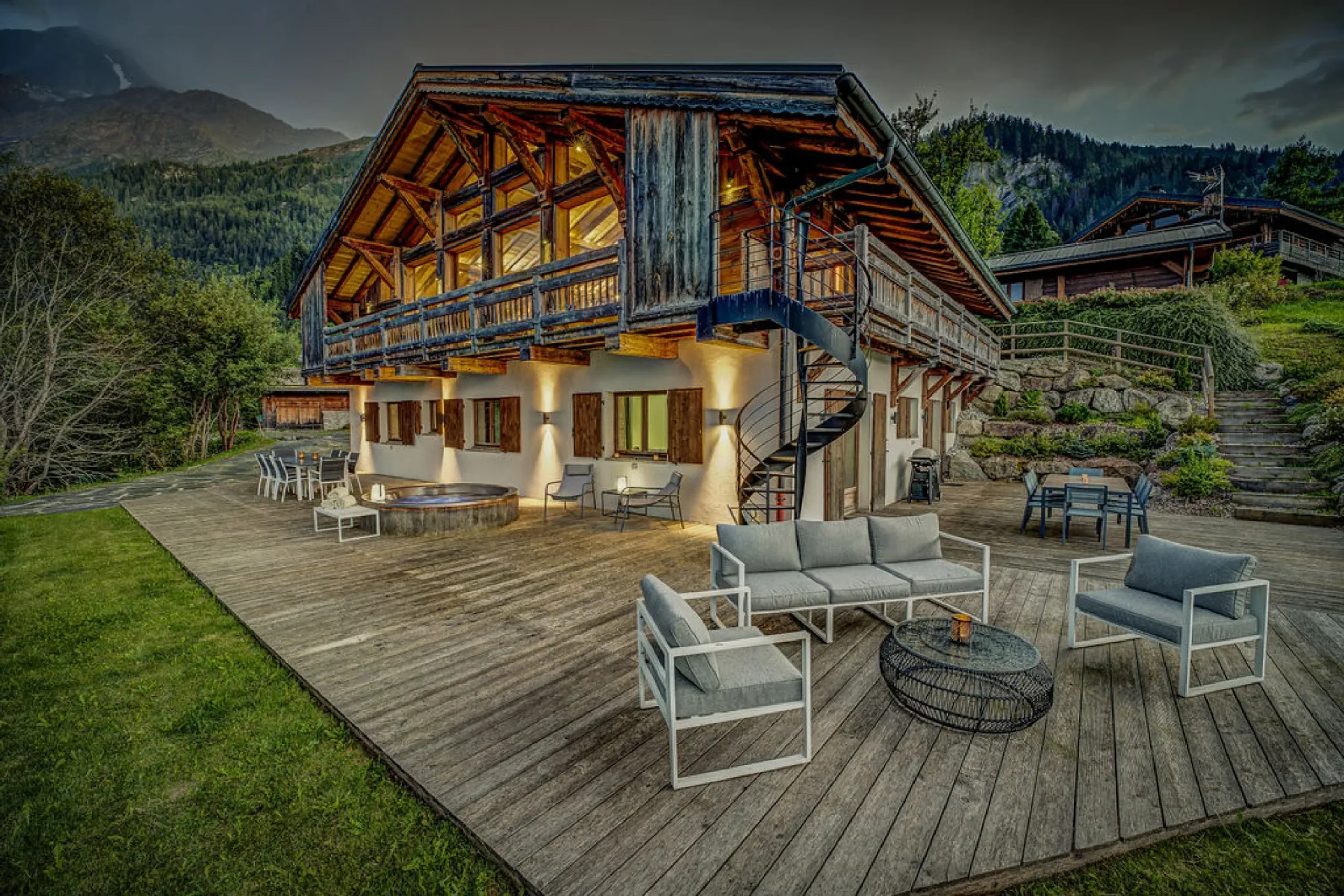 Historic Ski-In/Ski-Out Farmhouse with Spa, Jacuzzi, and Panoramic Mont Blanc Views — photograph 2