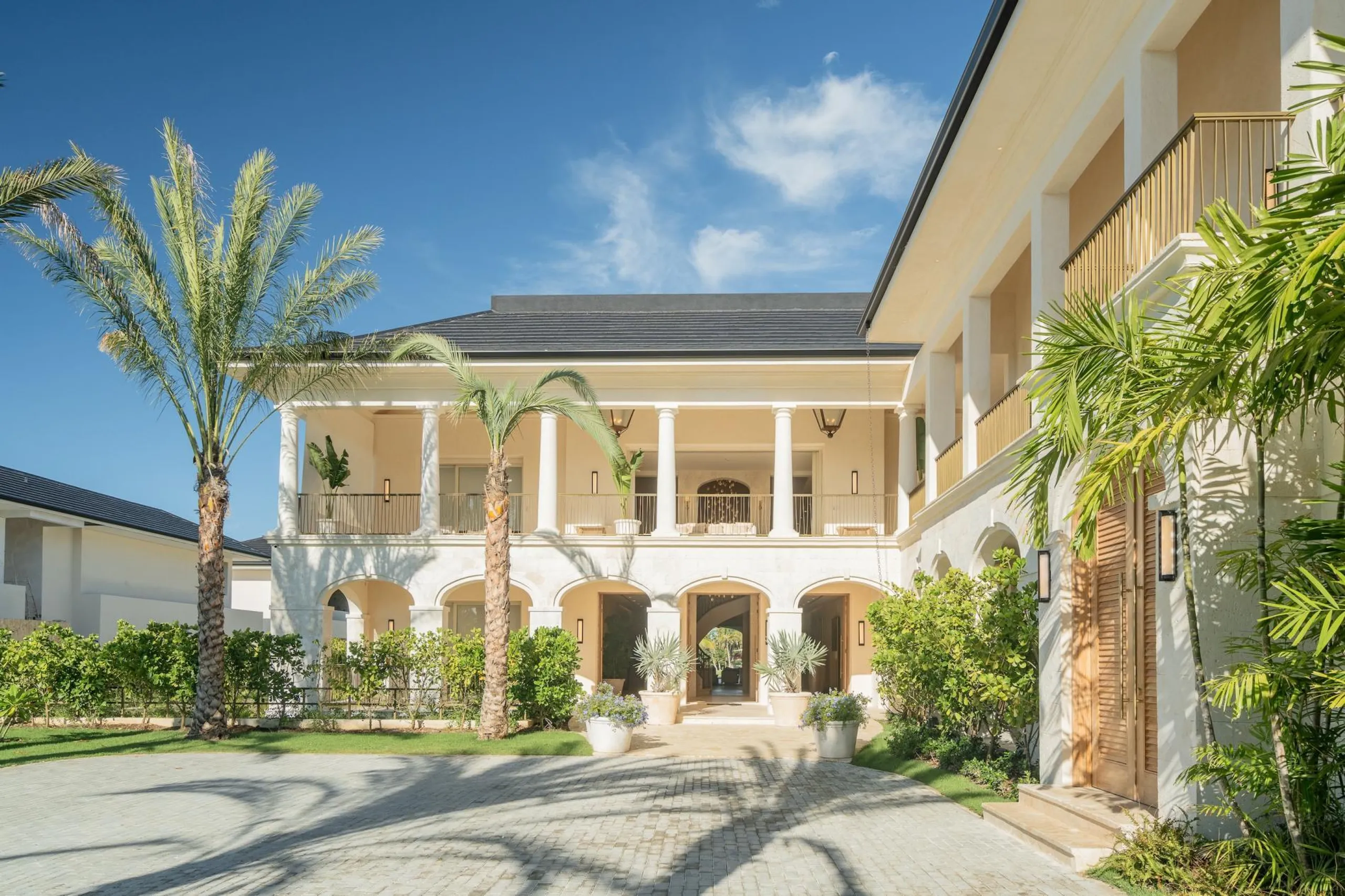 Stately Punta Cana Villa with Invigorating Pool, Spa, and Fitness Room — photograph 6