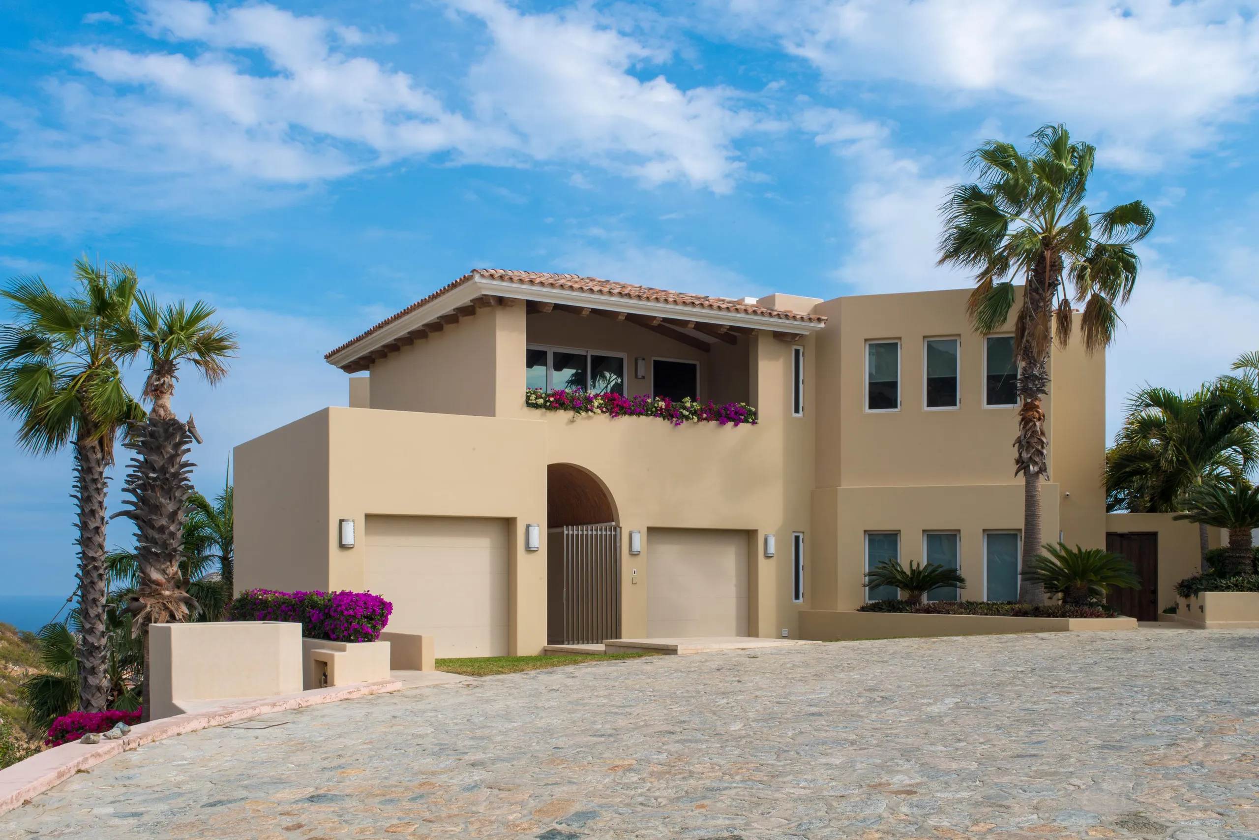 7BR Pedregal Villa with Ocean Views, Theater & Infinity Pool — photograph 6