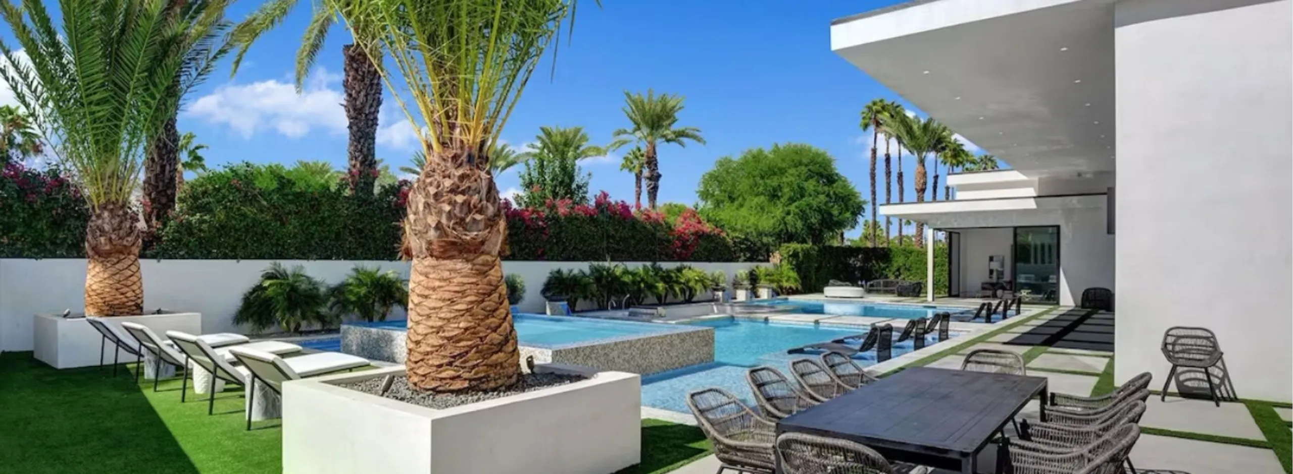 Brand-New Modern Chic Estate with Private Pool, Spa and Panoramic Mountain Views — photograph 8