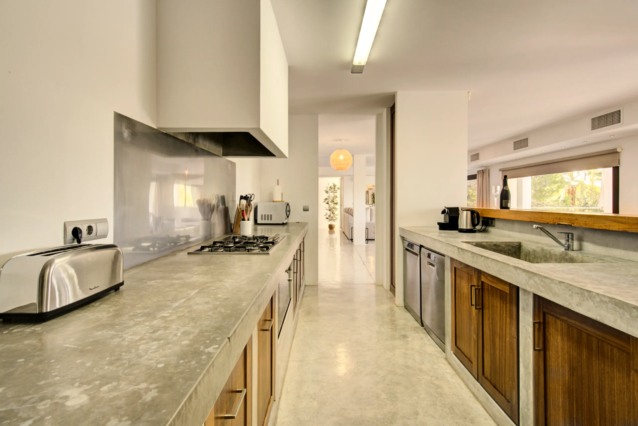 Deluxe Comfort Retreat with private pool and Spectacular Sea Views — photograph 11