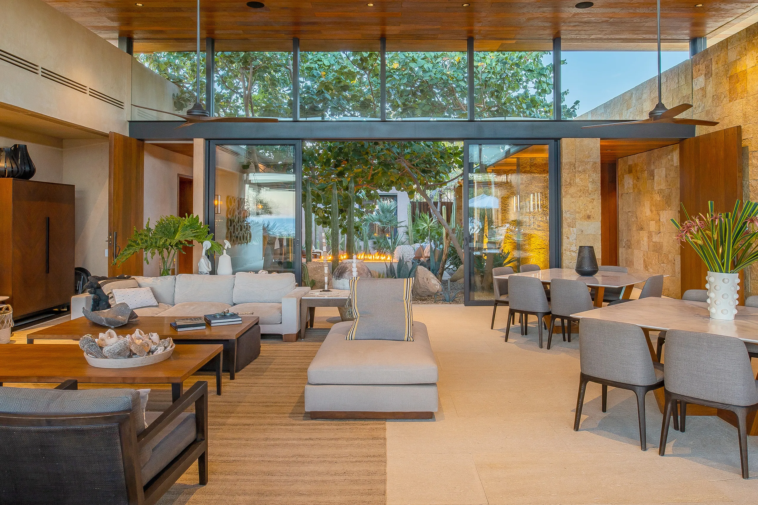 Modern Architectural Enclave Estate with Private Pool and Ocean Views — photograph 3
