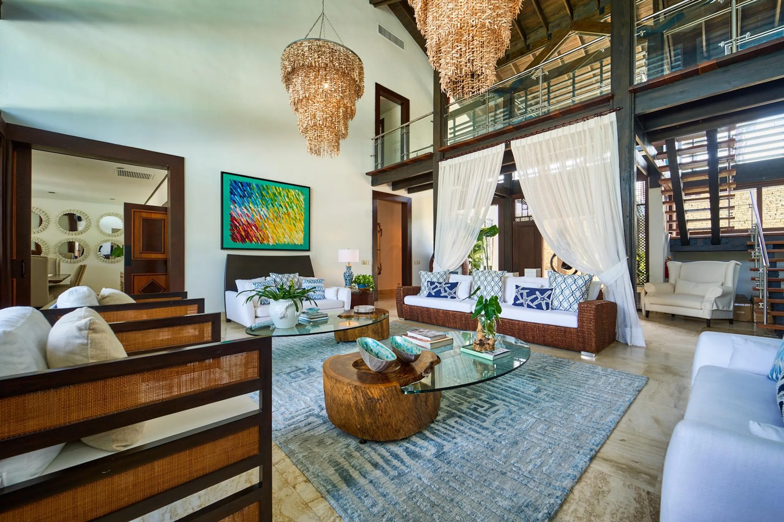 Elegant Boutique Villa with Private Pool, Lush Garden and Charming Gazebo — photograph 10
