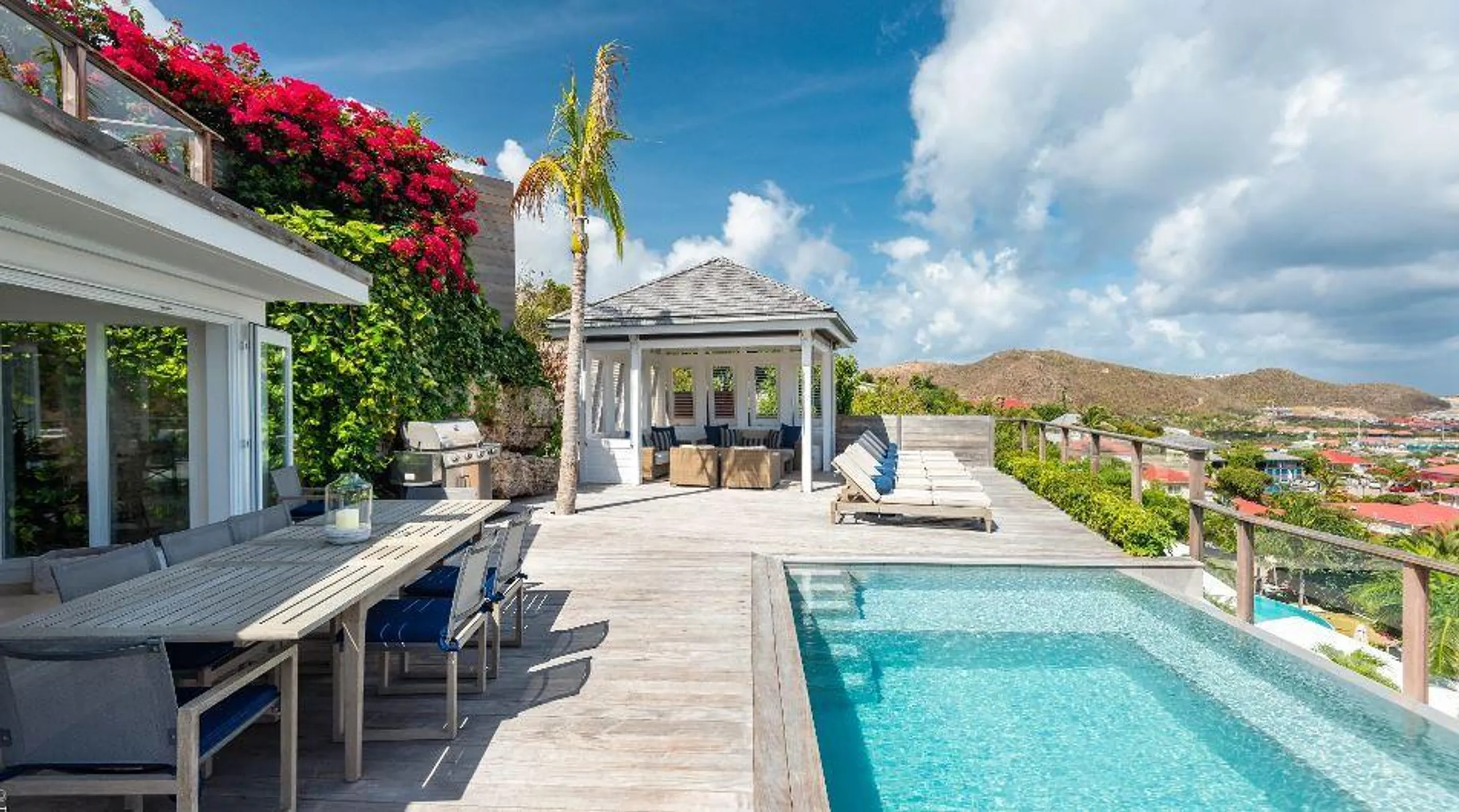 Chic Luxe Villa in St. Barth's: Breathtaking Views of St. Jean Bay, St. Jean