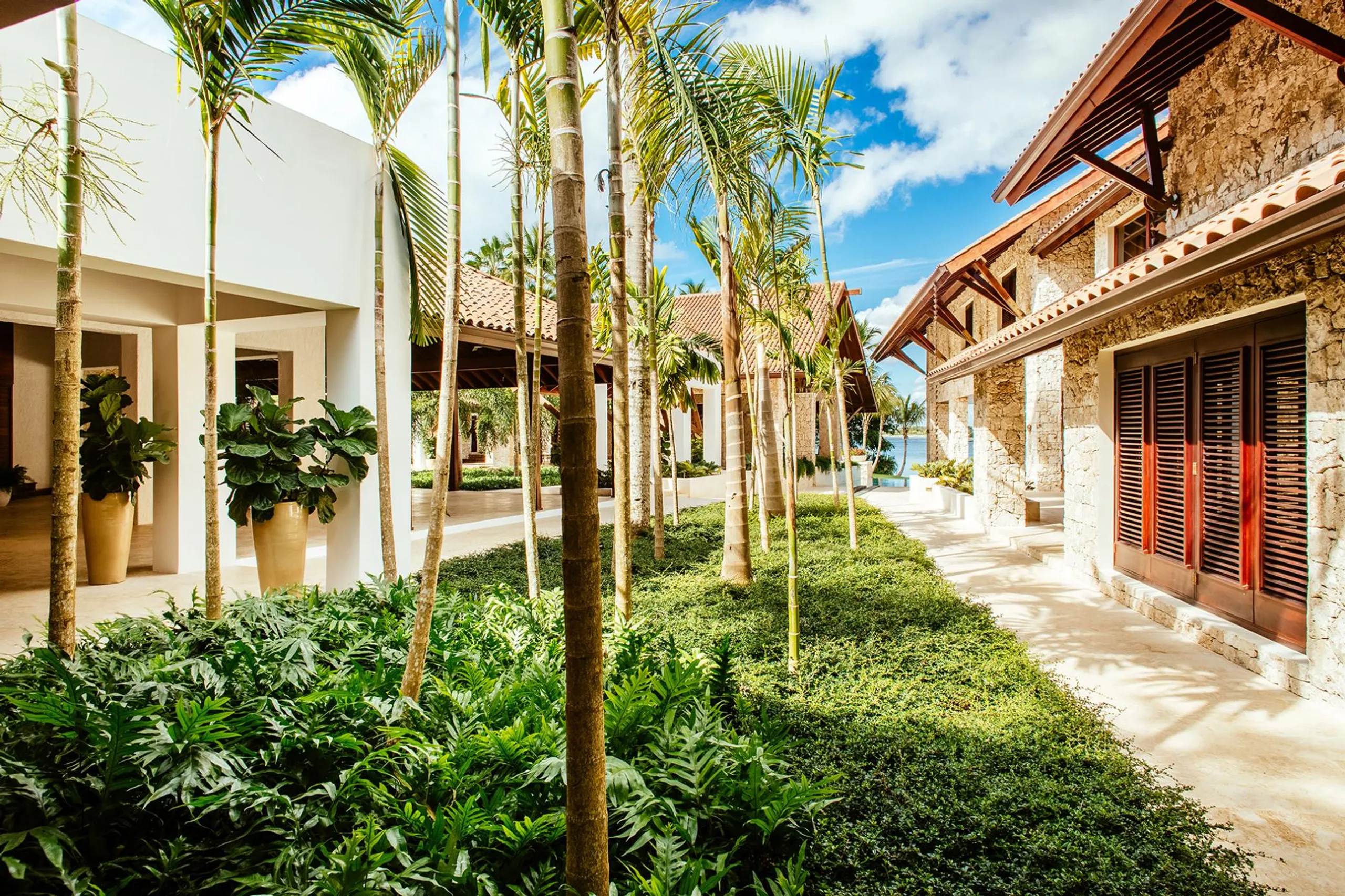 Elite Casa de Campo Sanctuary with Private Pool and Majestic Sea Views — photograph 5